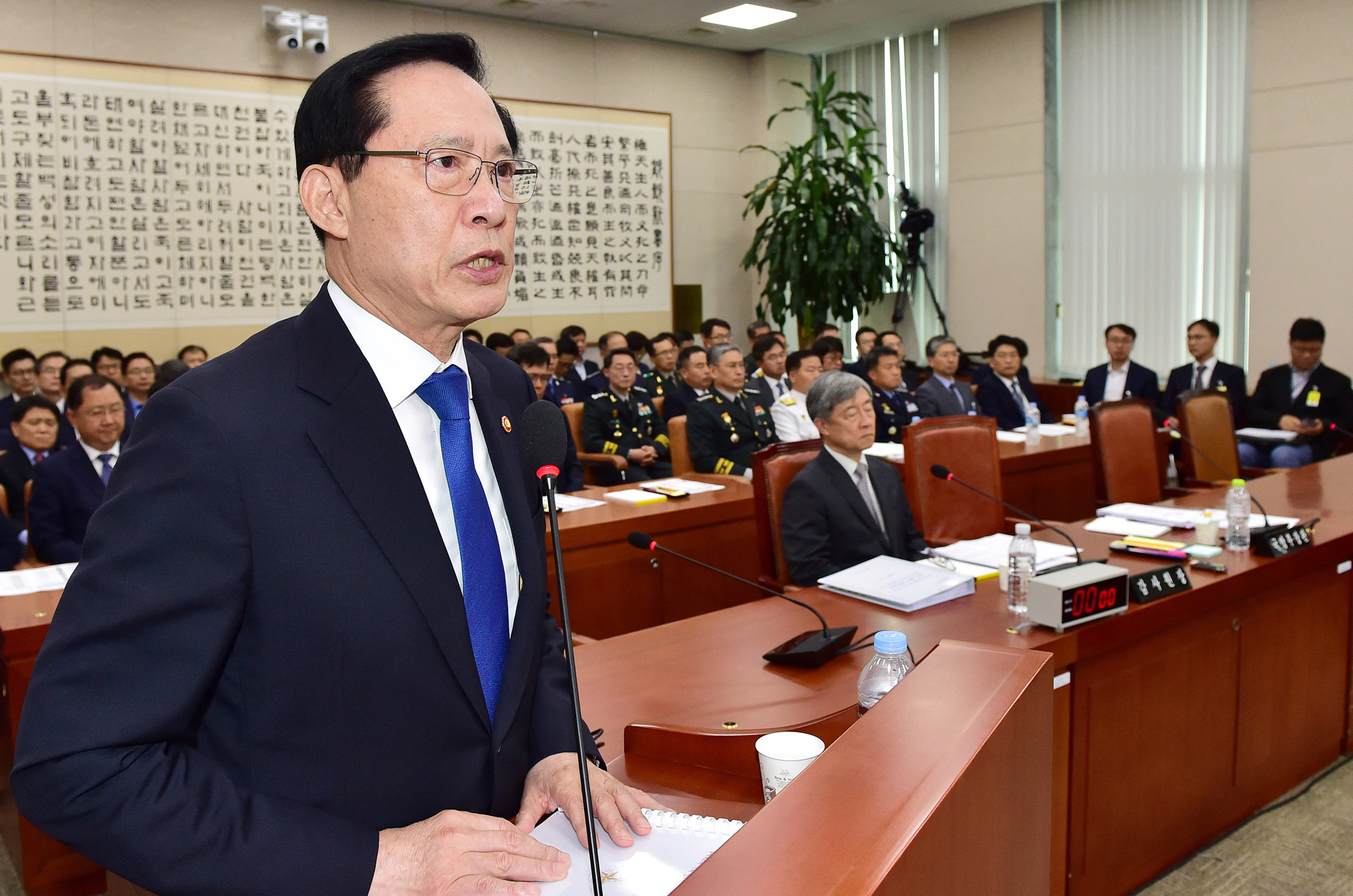 정치국회;법제사법위원회;이석구기무사령관;송영무국방부장관