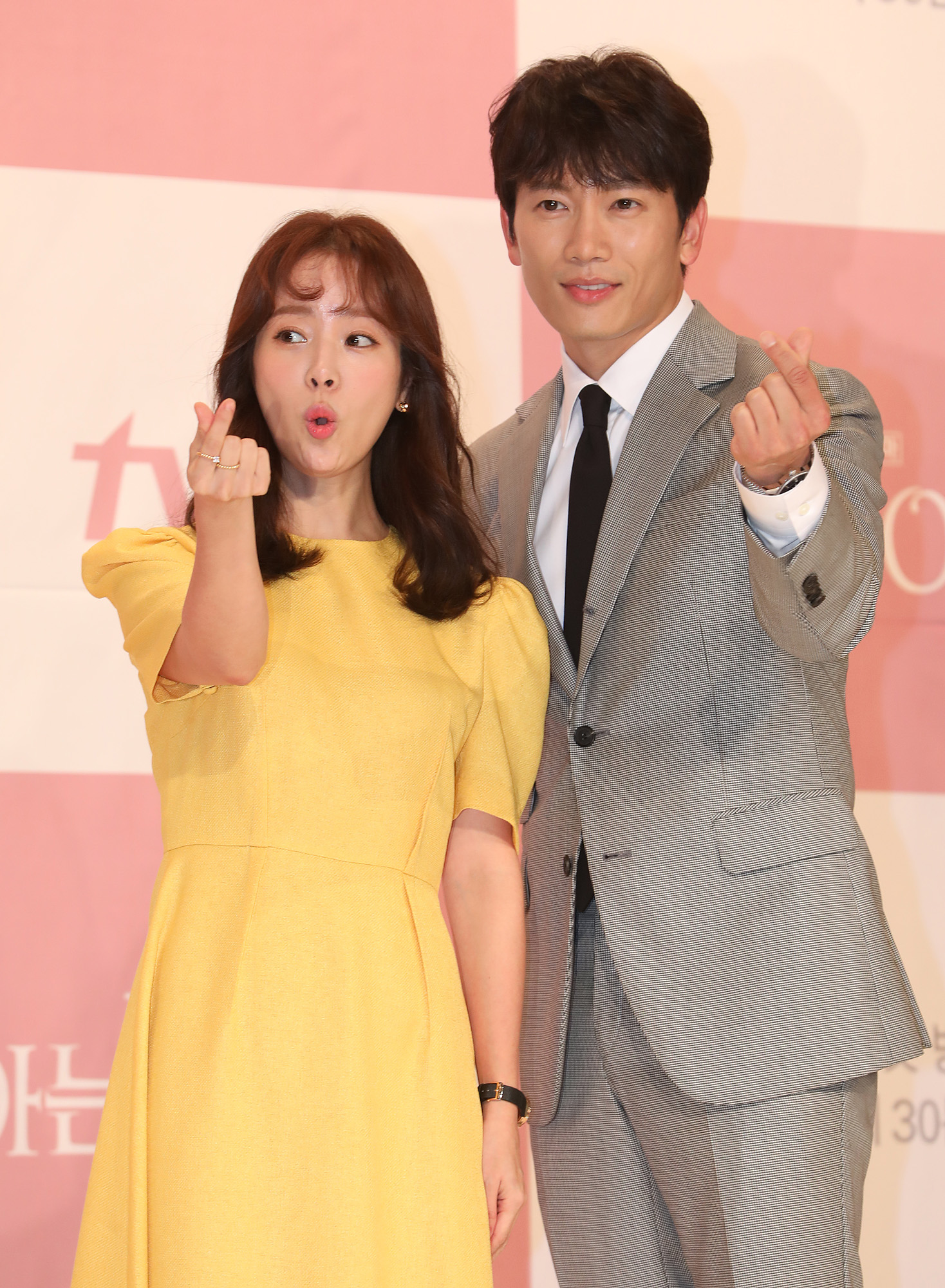 지성;한지민;강한나;장승조;아는와이프