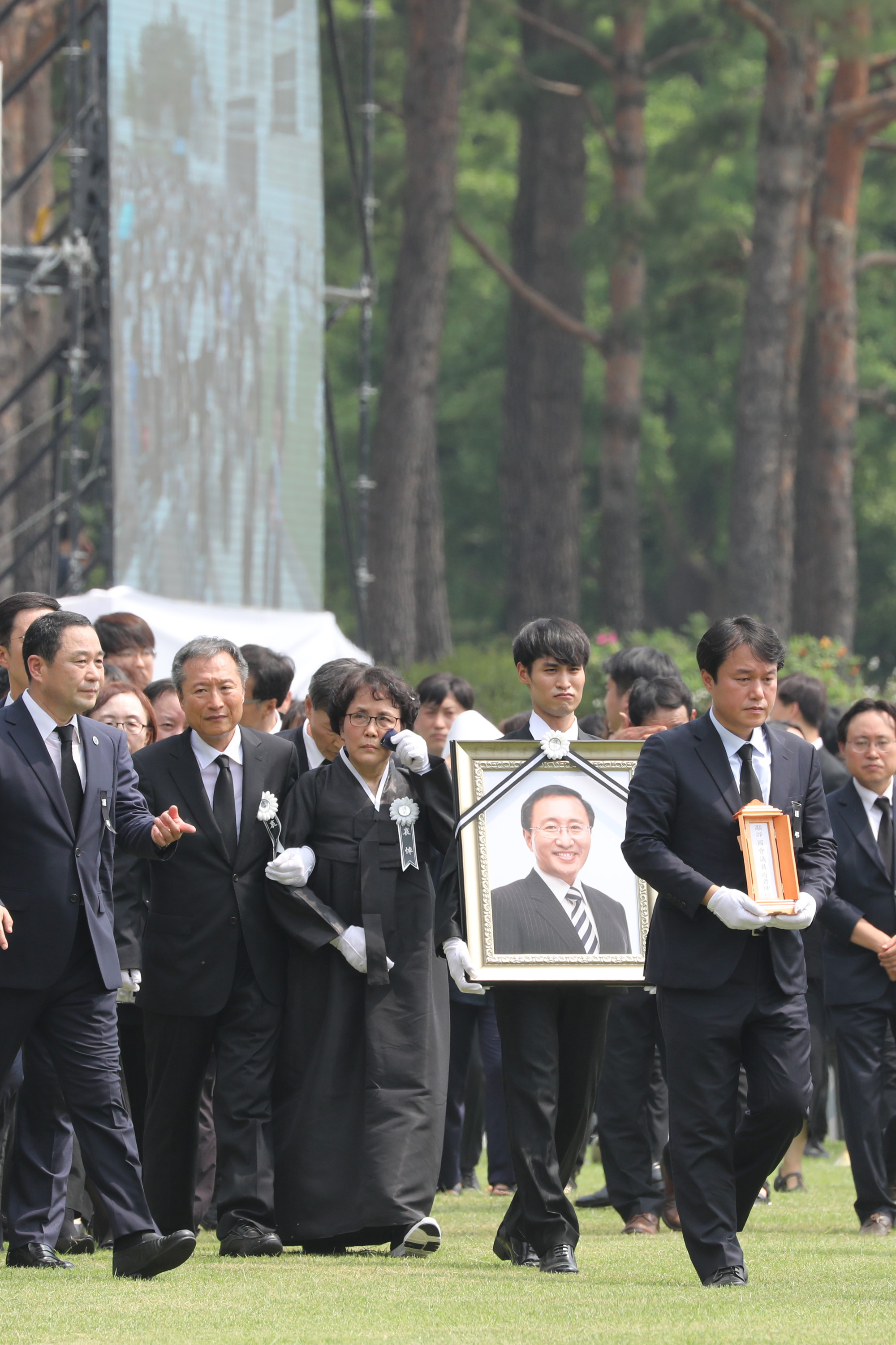 정치국회;고노회찬영결식