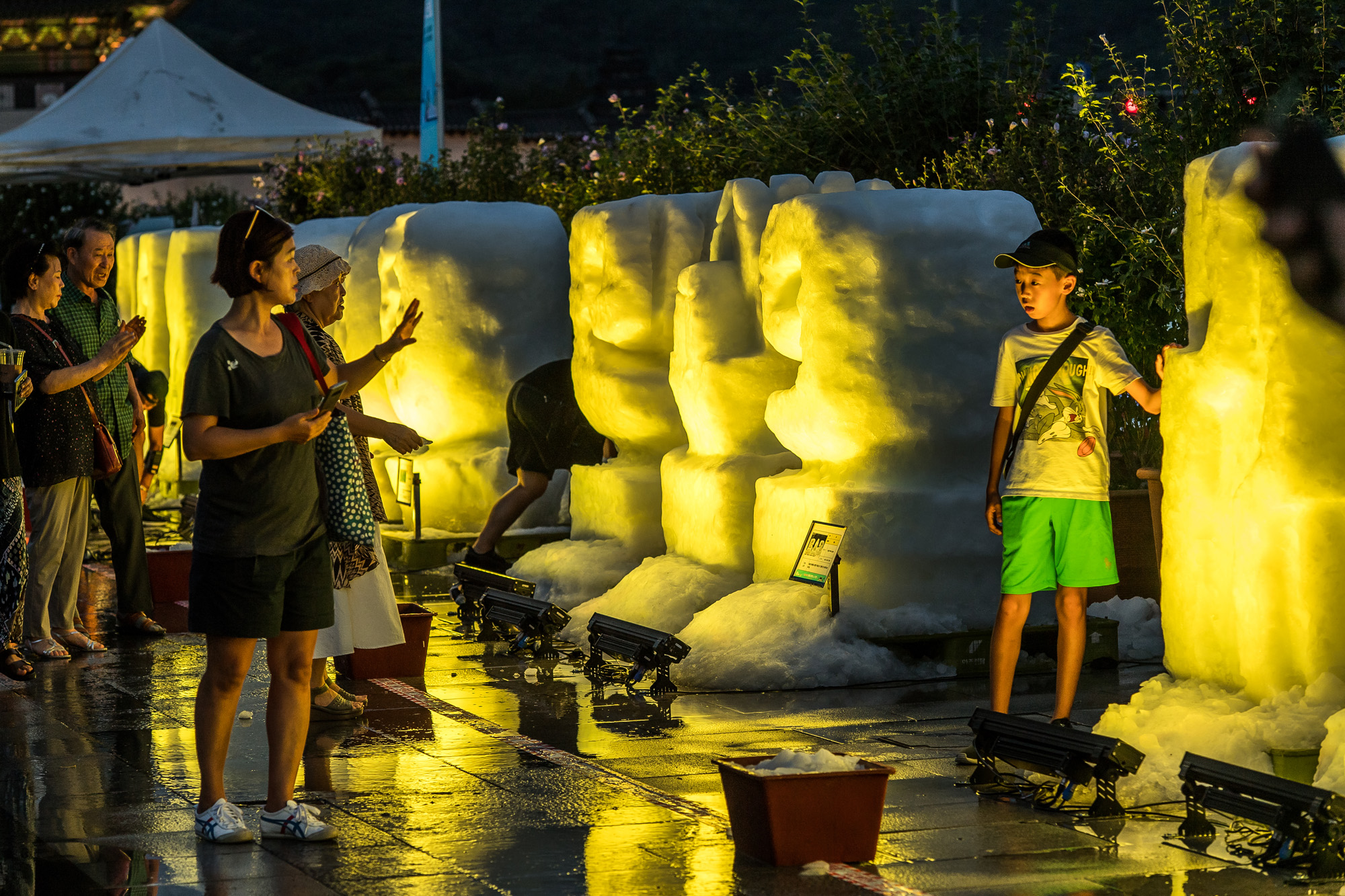 사회;세태;무더위;열대야;폭염;더위스케치;서울문화로바캉스;눈조각퍼포먼스;한여름밤의눈조각전