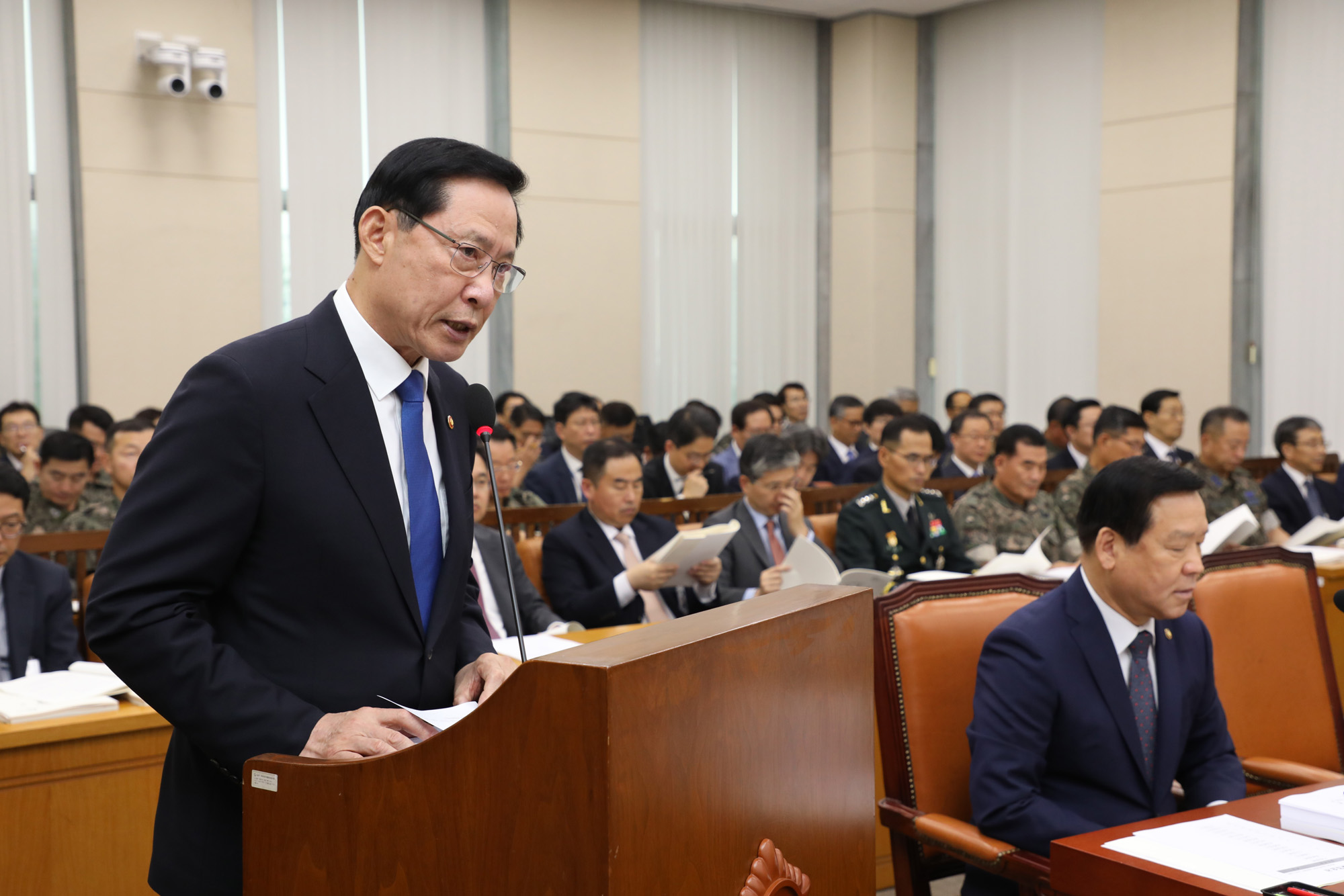 정치국회;국방위원회;송영무장관;국방부장관