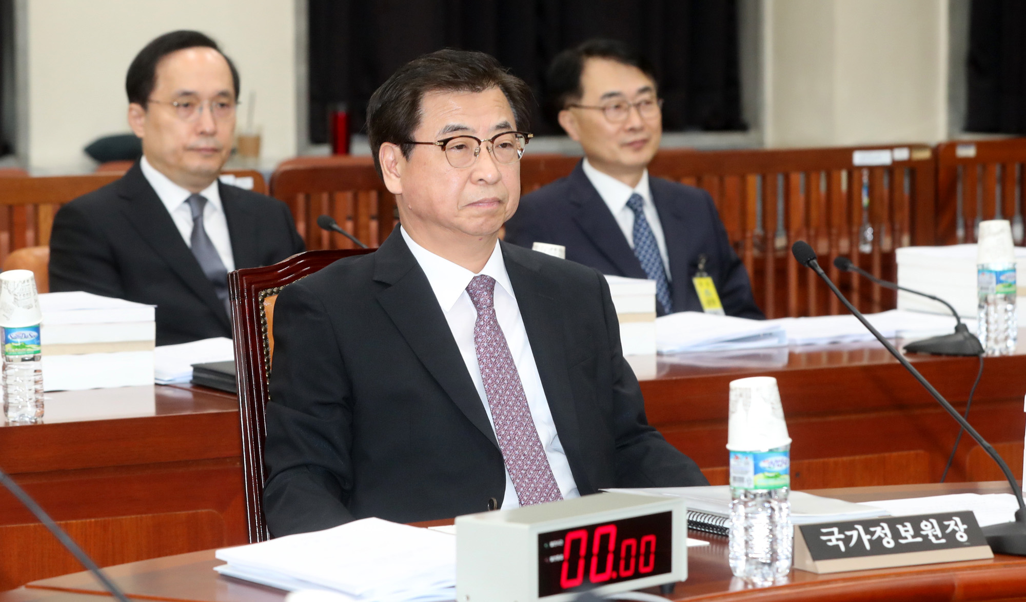 정치국회;정보위원회;국가정보원장;서훈