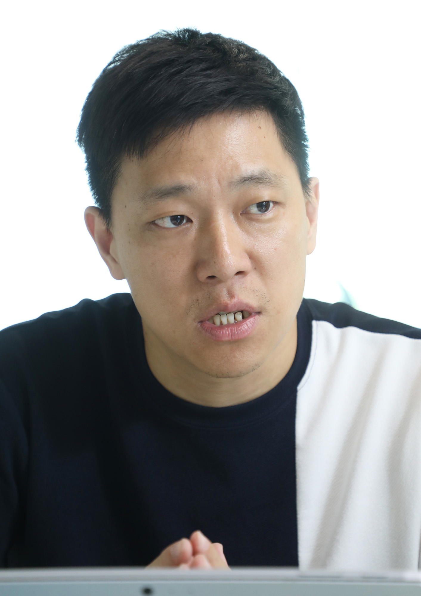 디파인드;김주형;스타트업;신발