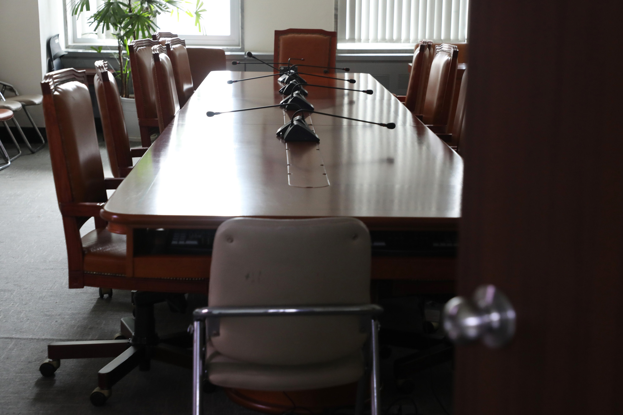 정치국회;국회회의실;비어있는회의실;국회상임위원회