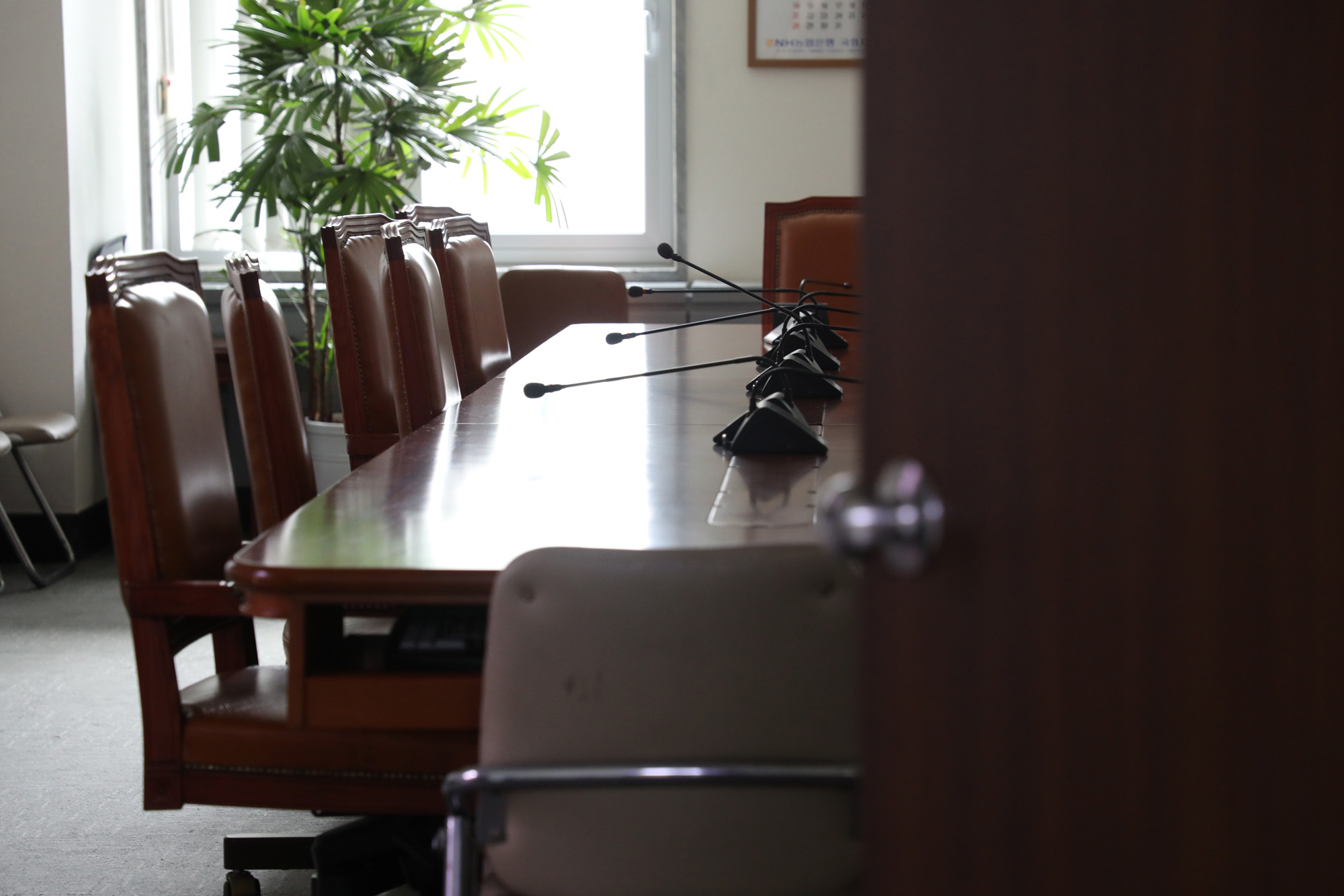 정치국회;국회회의실;비어있는회의실;국회상임위원회