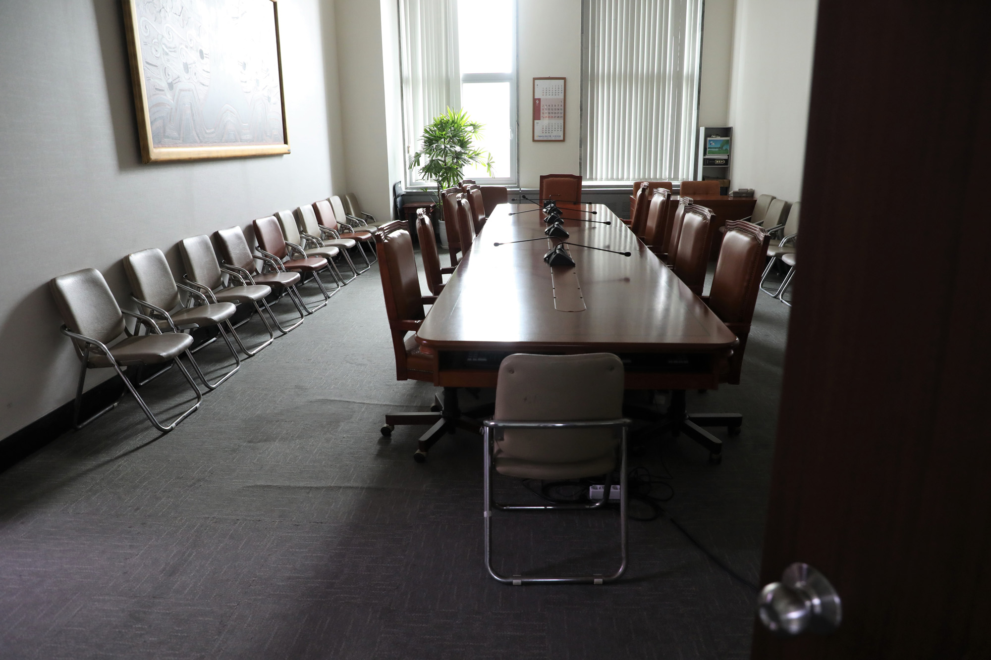 정치국회;국회회의실;비어있는회의실;국회상임위원회