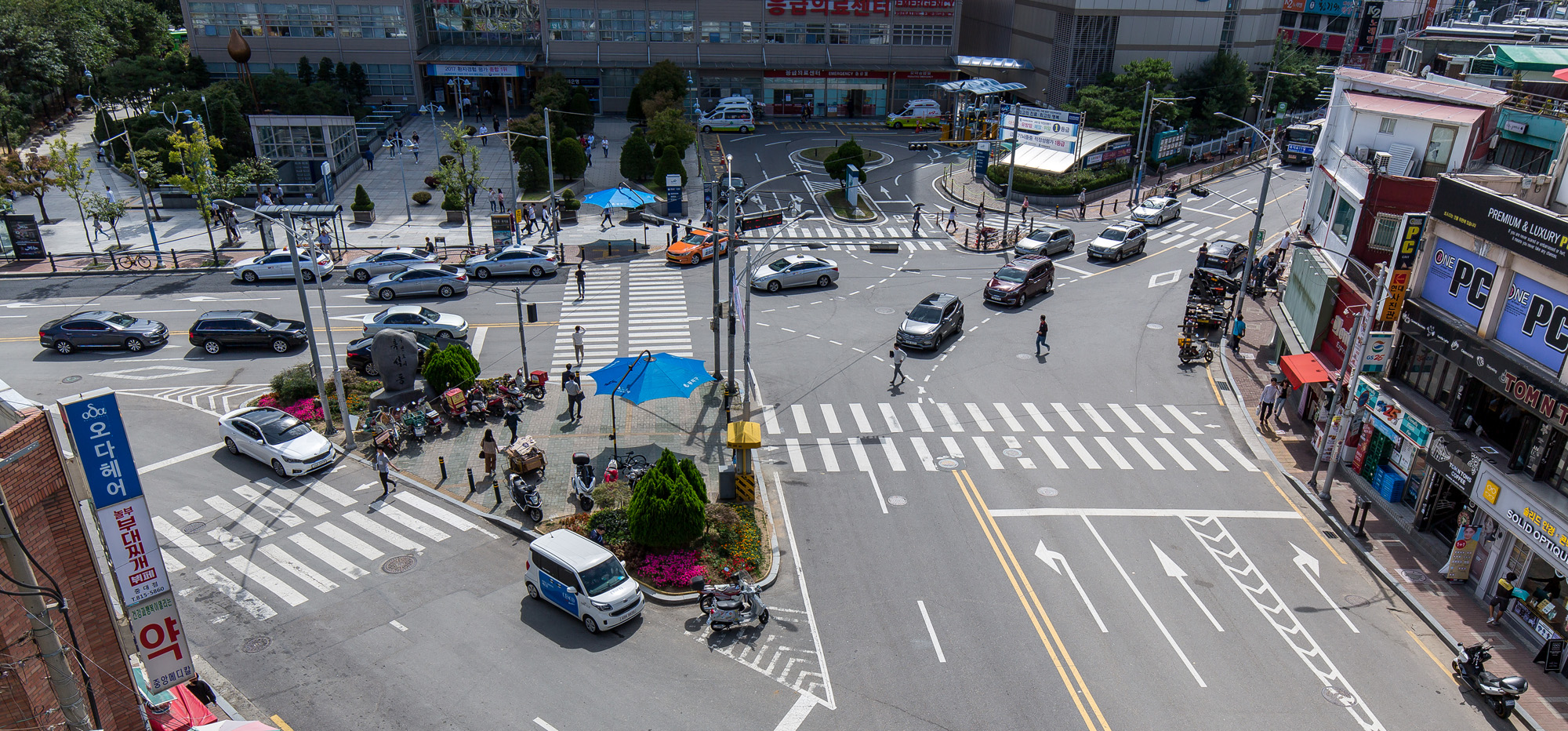 사회;교통신호;교통사고;황색점멸등;7거리;도로혼잡;교차로혼잡;안전사고