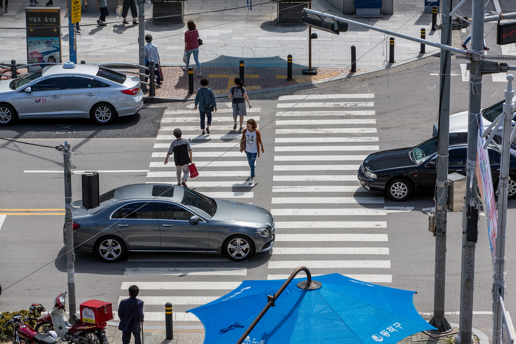 사회;교통신호;교통사고;황색점멸등;7거리;도로혼잡;교차로혼잡;안전사고