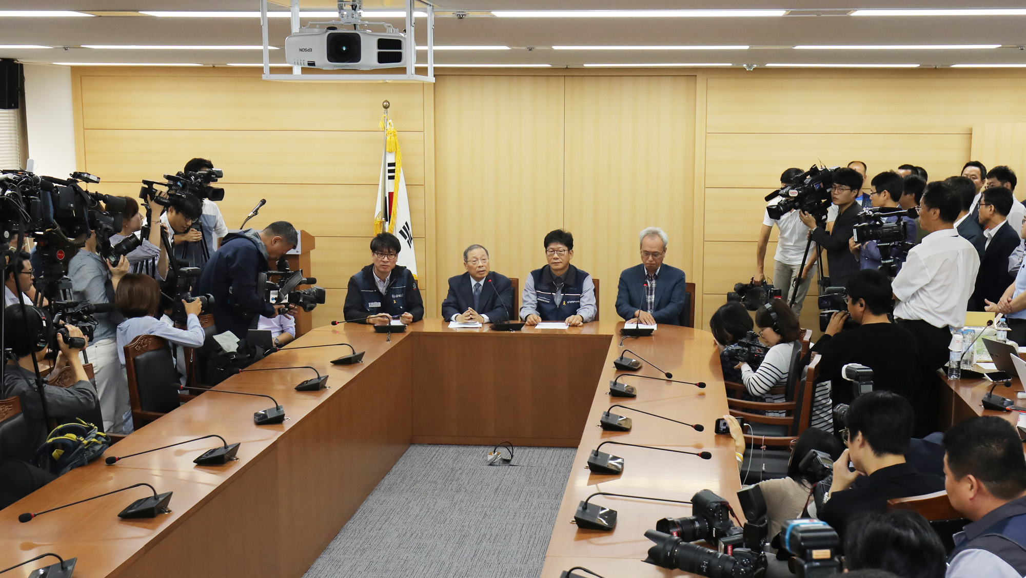 쌍용자동차;쌍용사태;쌍용차사태;쌍용차해고;쌍용복직