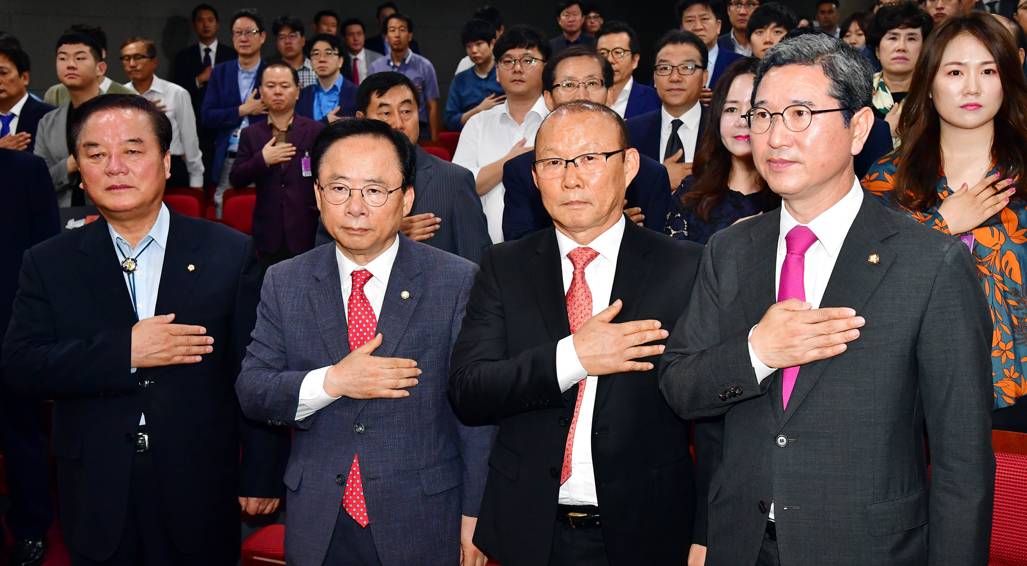 정치국회;박항서;베트남축구감독