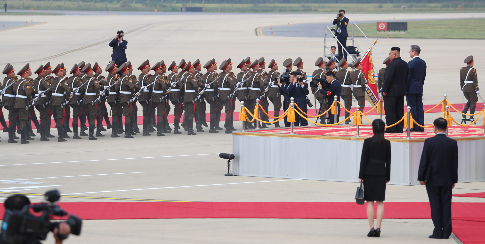 남북정상회담;평양;순안공항;김정은;문재인