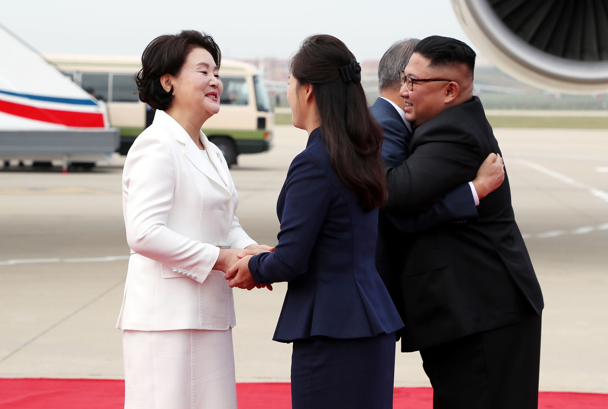 남북정상회담;평양;순안공항;김정은;문재인