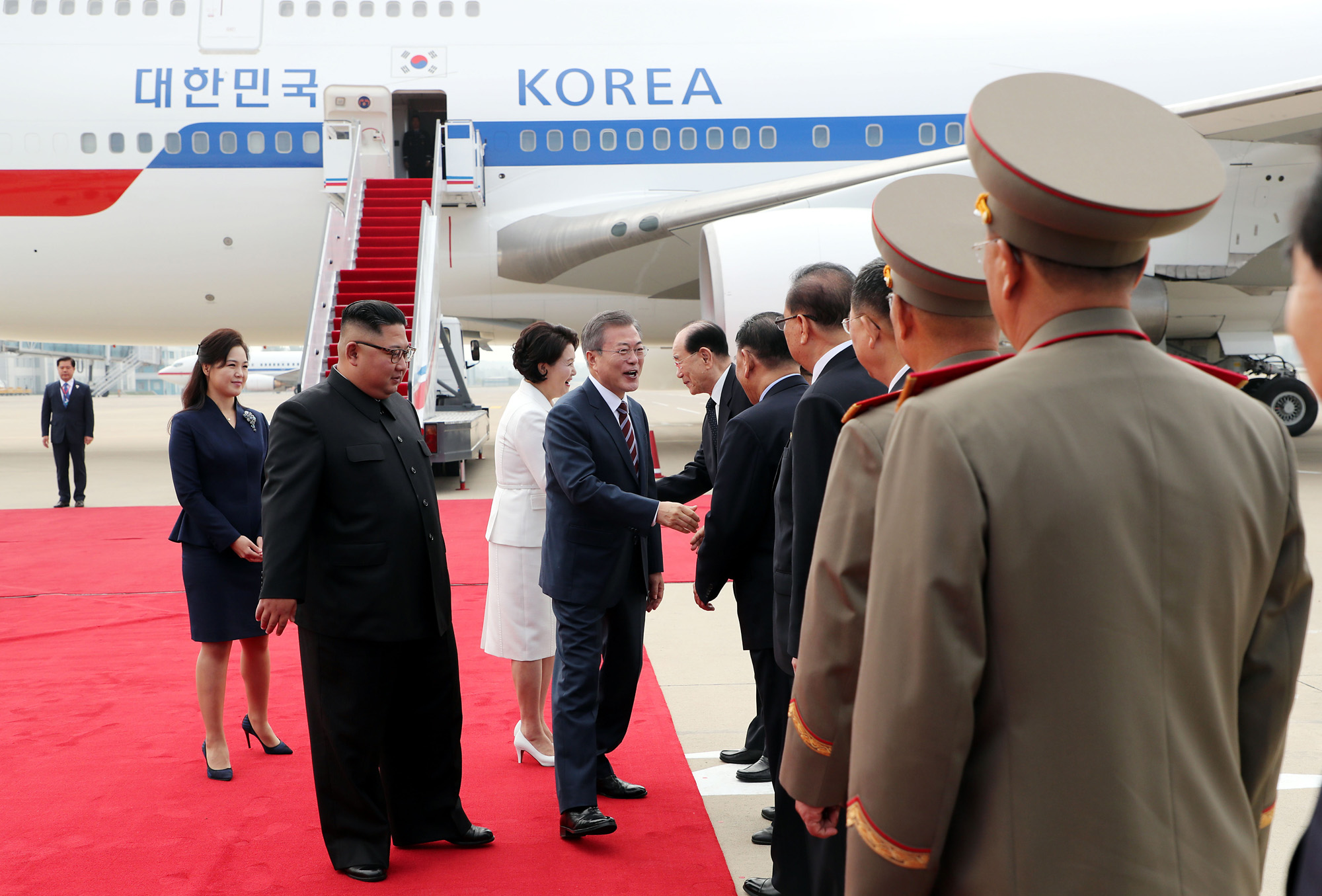남북정상회담;평양;순안공항;김정은;문재인