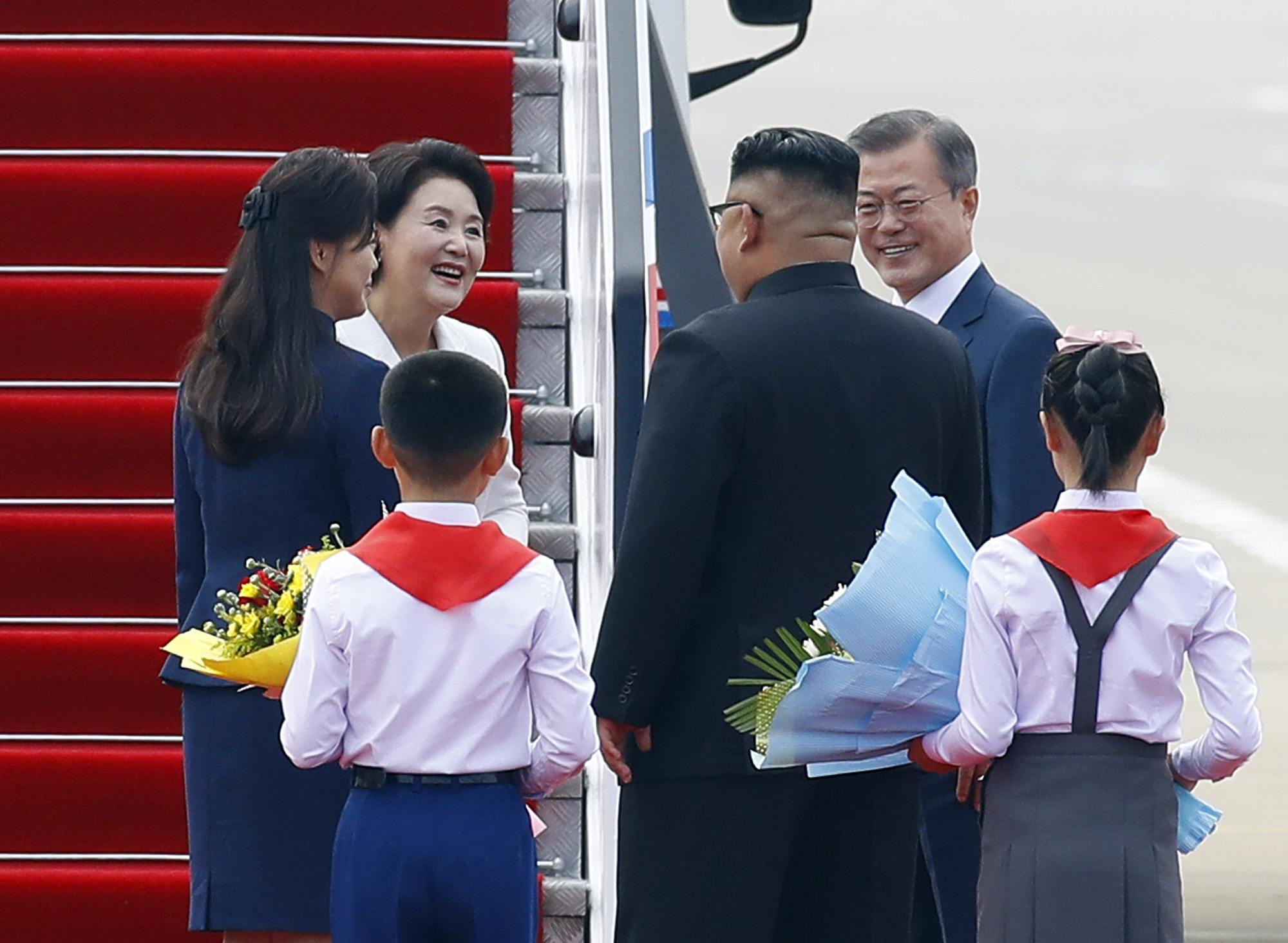 남북정상회담;평양;순안공항;문재인;김정은