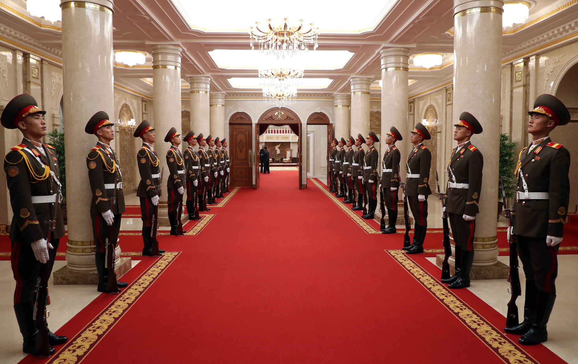 남북정상회담;평양;순안공항;김정은;문재인