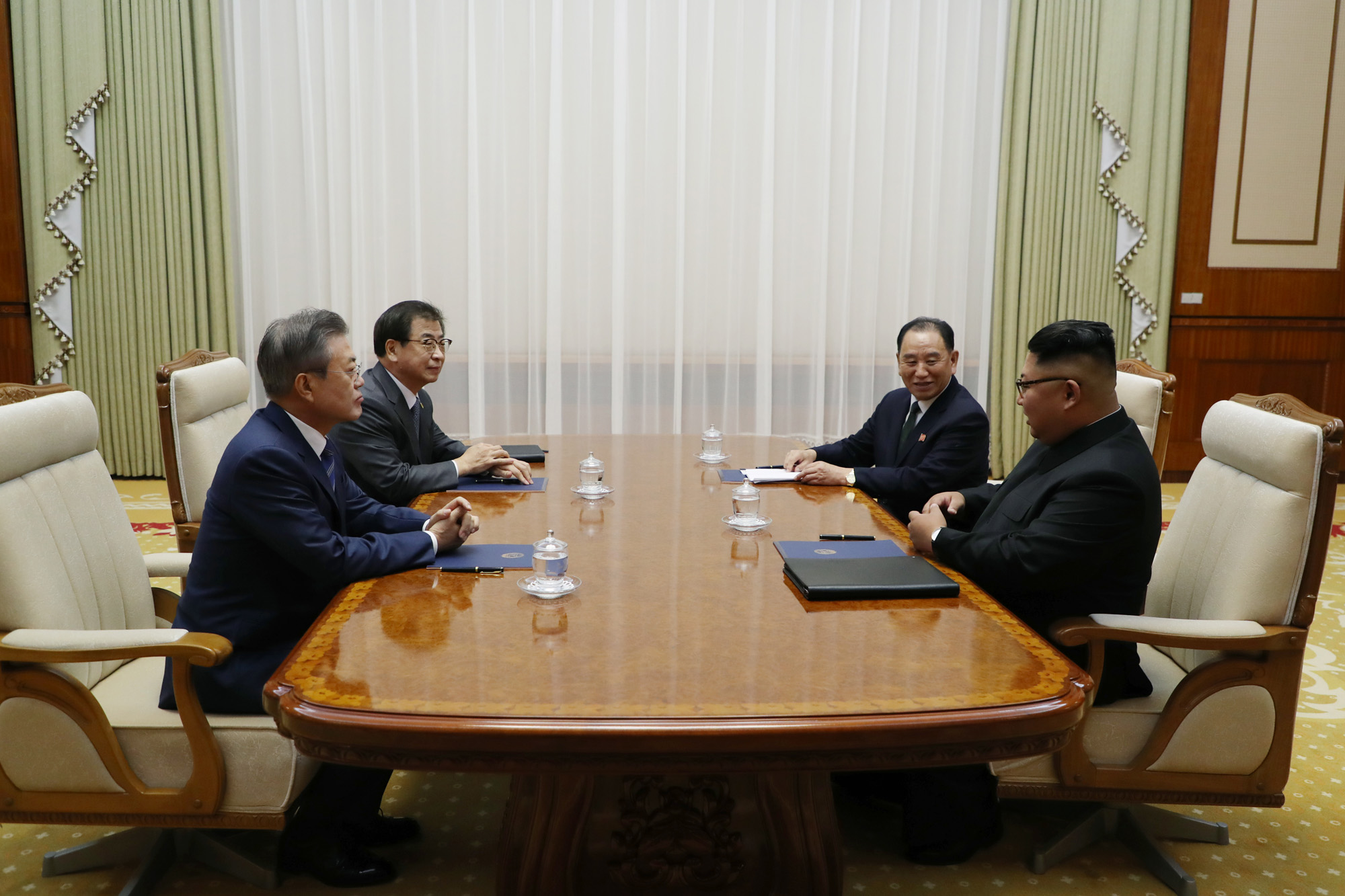 남북정상회담;평양;순안공항;김정은;문재인;3차남북정상회담