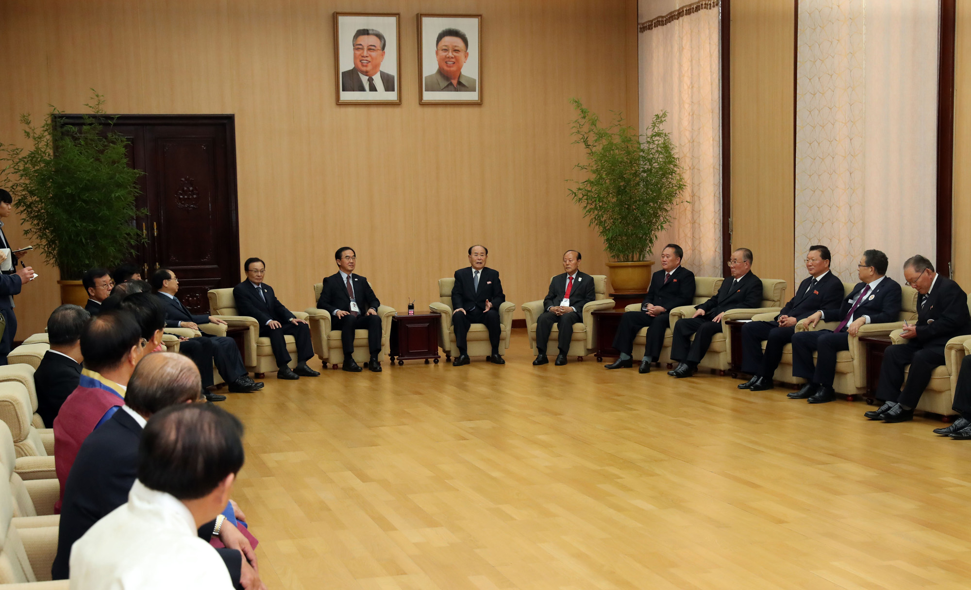 남북;북한;10 4선언;평양;만수대 창작사;간담회