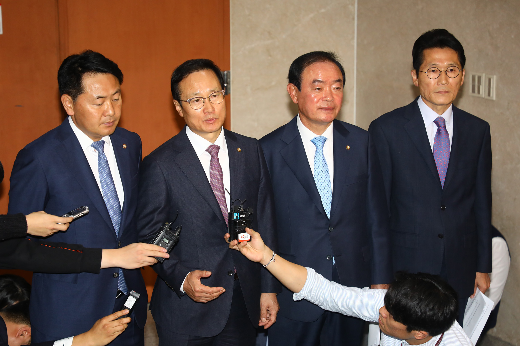 정치국회;원내대표;특별재판부설치;양승태사법농단