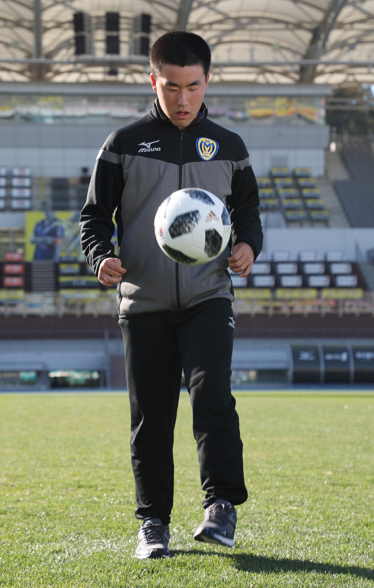 경찰청축구;아산무궁화프로축구단;유소년축구;최수혁