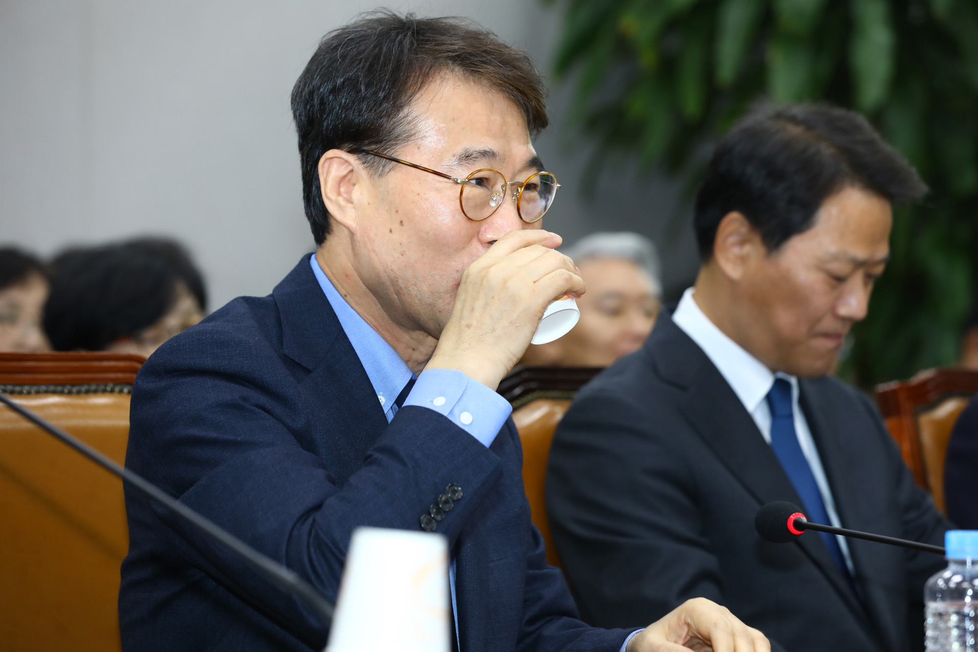 정치;국회운영위원회;청와대국정감사;장하성정책실장