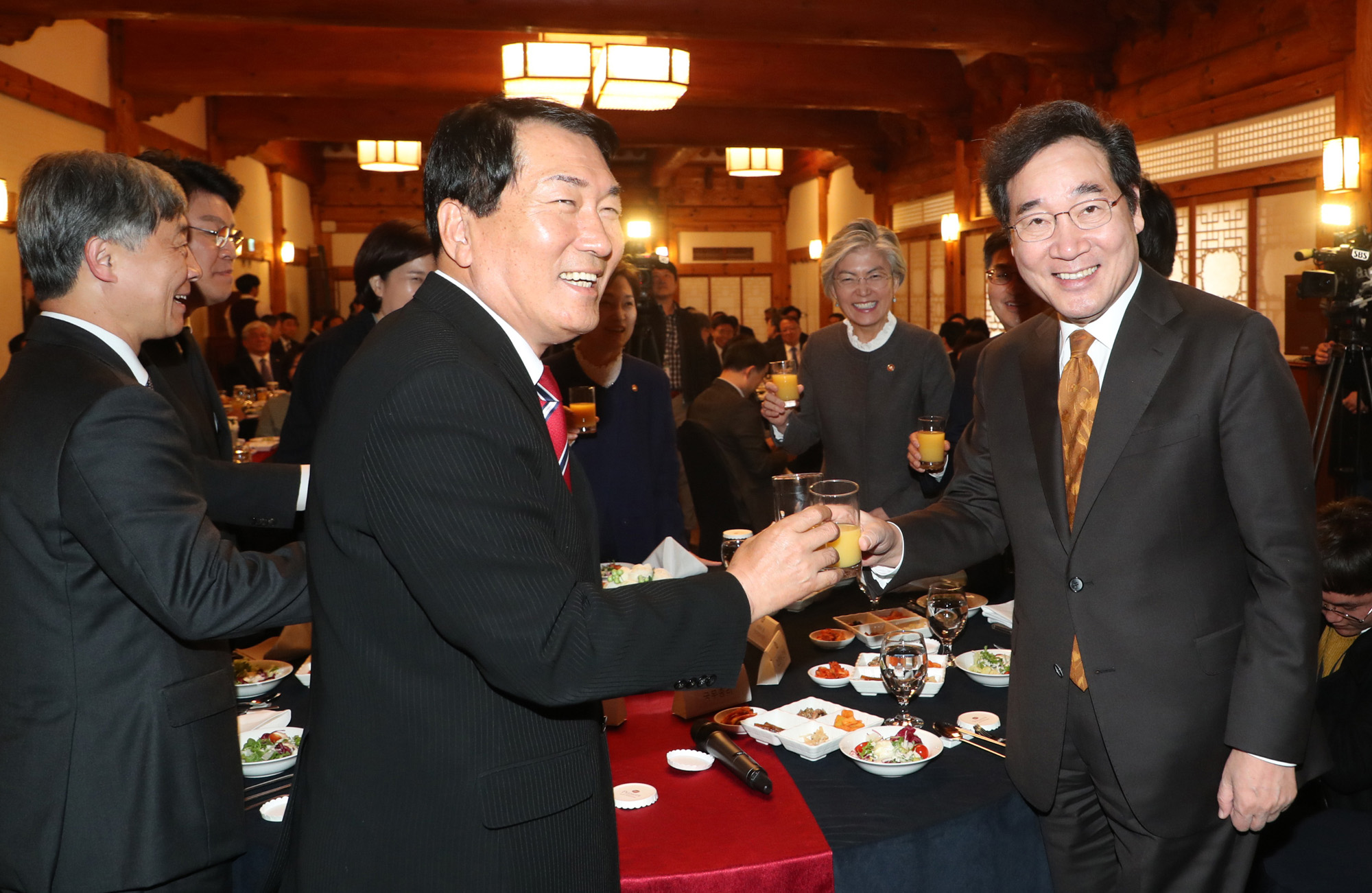 정치국회;안상수예결위원장;이낙연국무총리