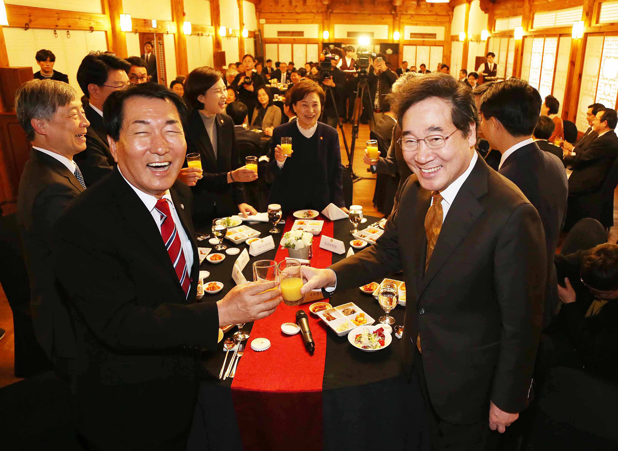 정치국회;안상수예결위원장;이낙연국무총리