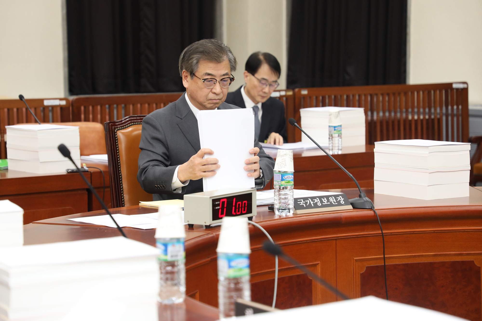 정치국회;정보위원회;서훈국가정보원장
