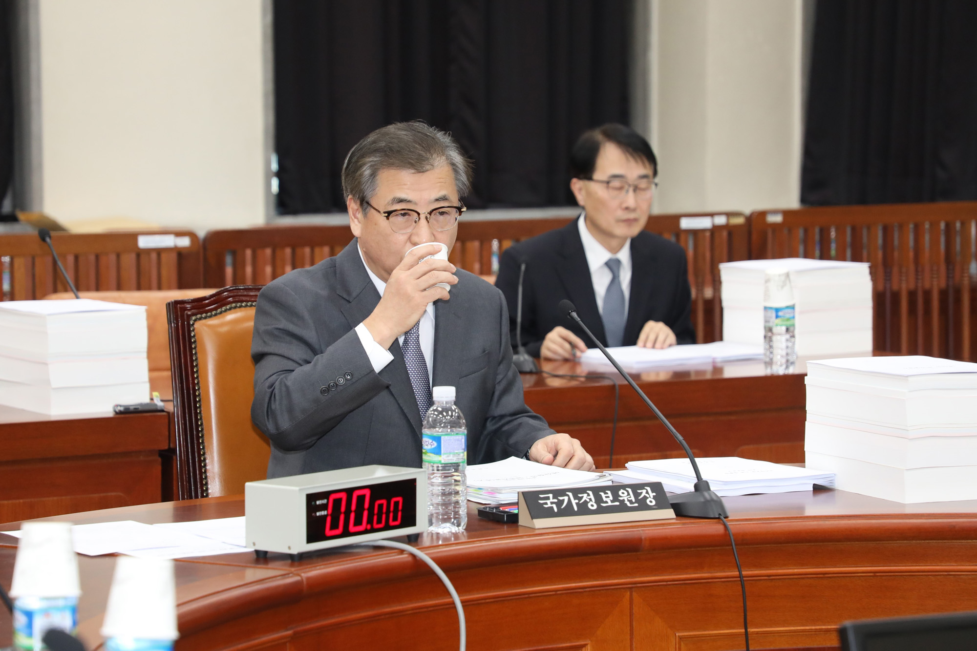 정치국회;정보위원회;서훈국가정보원장
