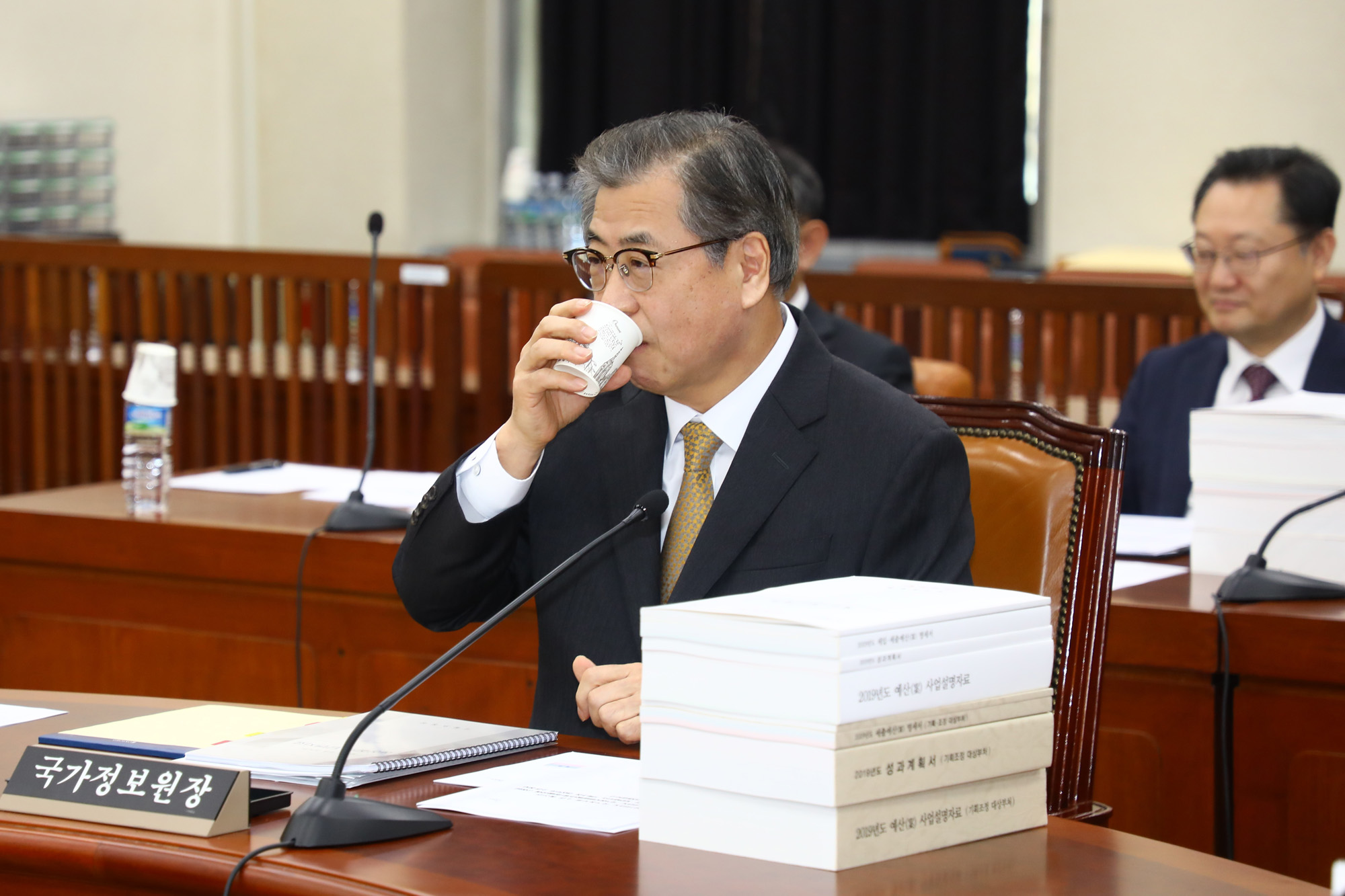 정치국회;국가정보원장;정보위원회