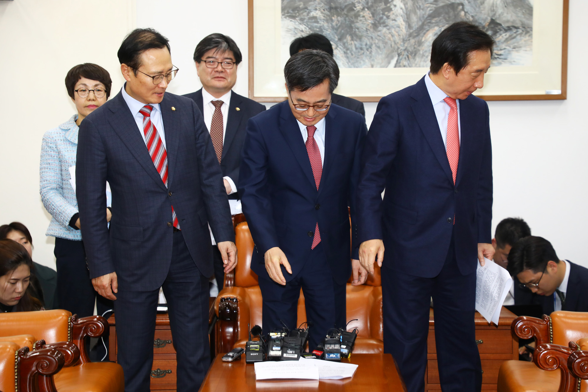 정치국회;예산안합의발표