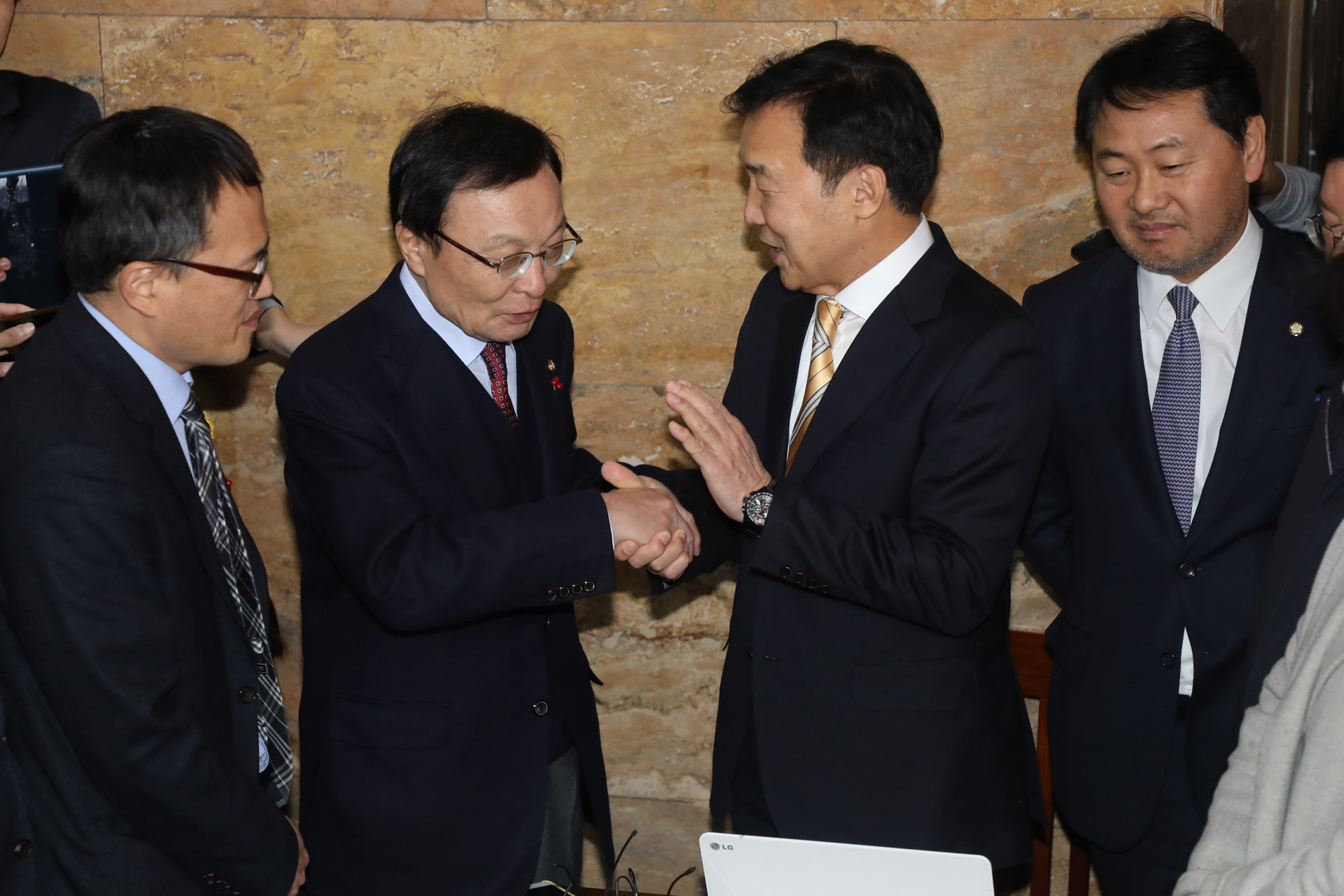 정치국회;단식농성;연동형비례대표제