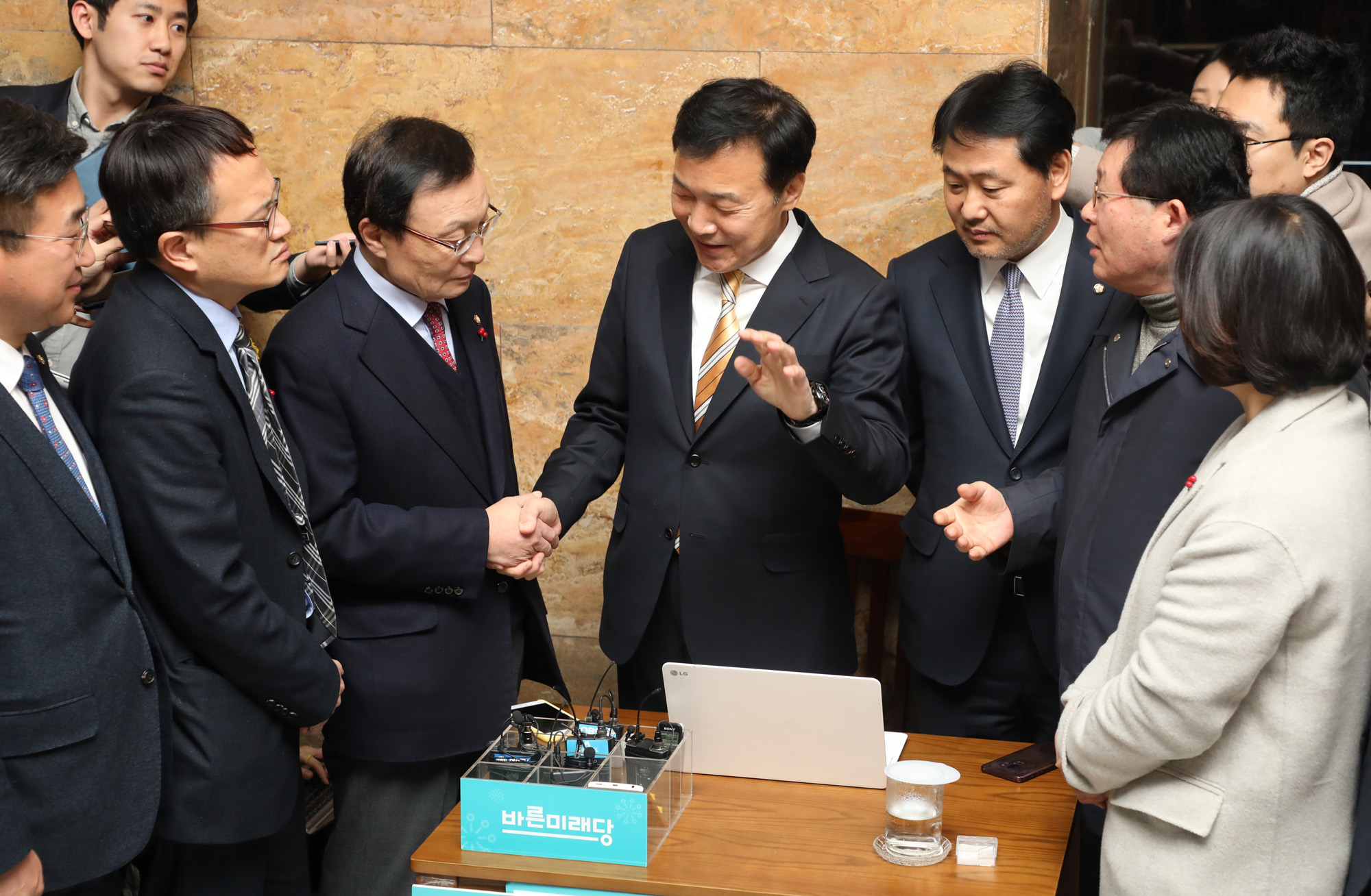 정치국회;단식농성;연동형비례대표제