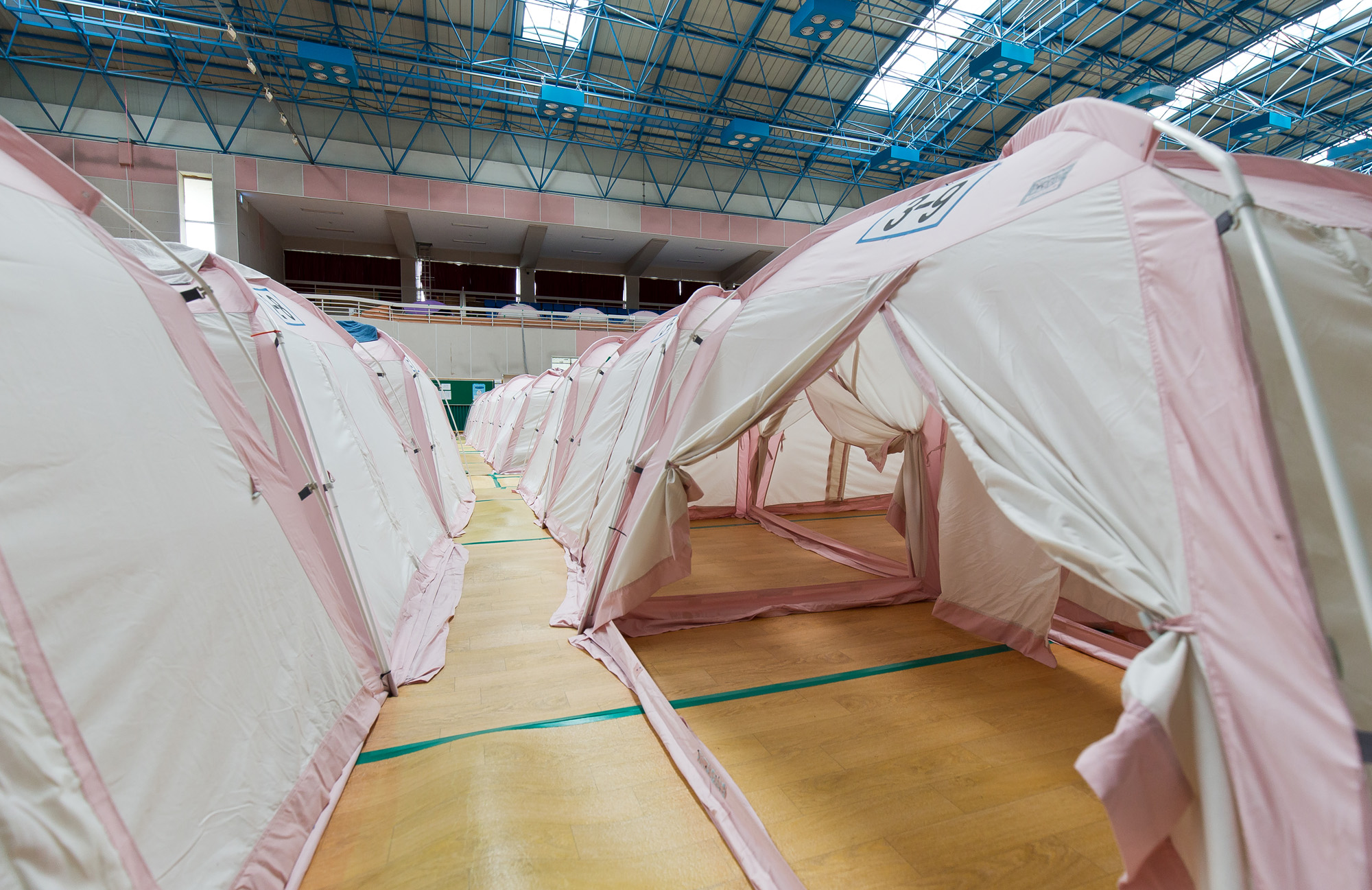 사회;사건사고;천재지변;자연재해;지진;포항지진;포항지진피해현장;흥해실내체육관;대성아파트;한미장관맨션