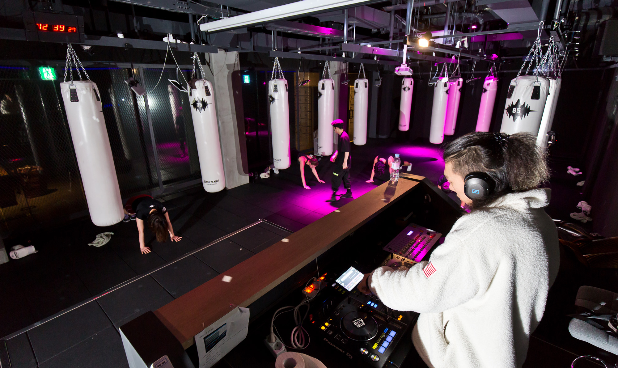 경제;기업;스타트업;피트니스;피트니스스타트업;비스트플래닛;일렉트로복싱;다크피트니스