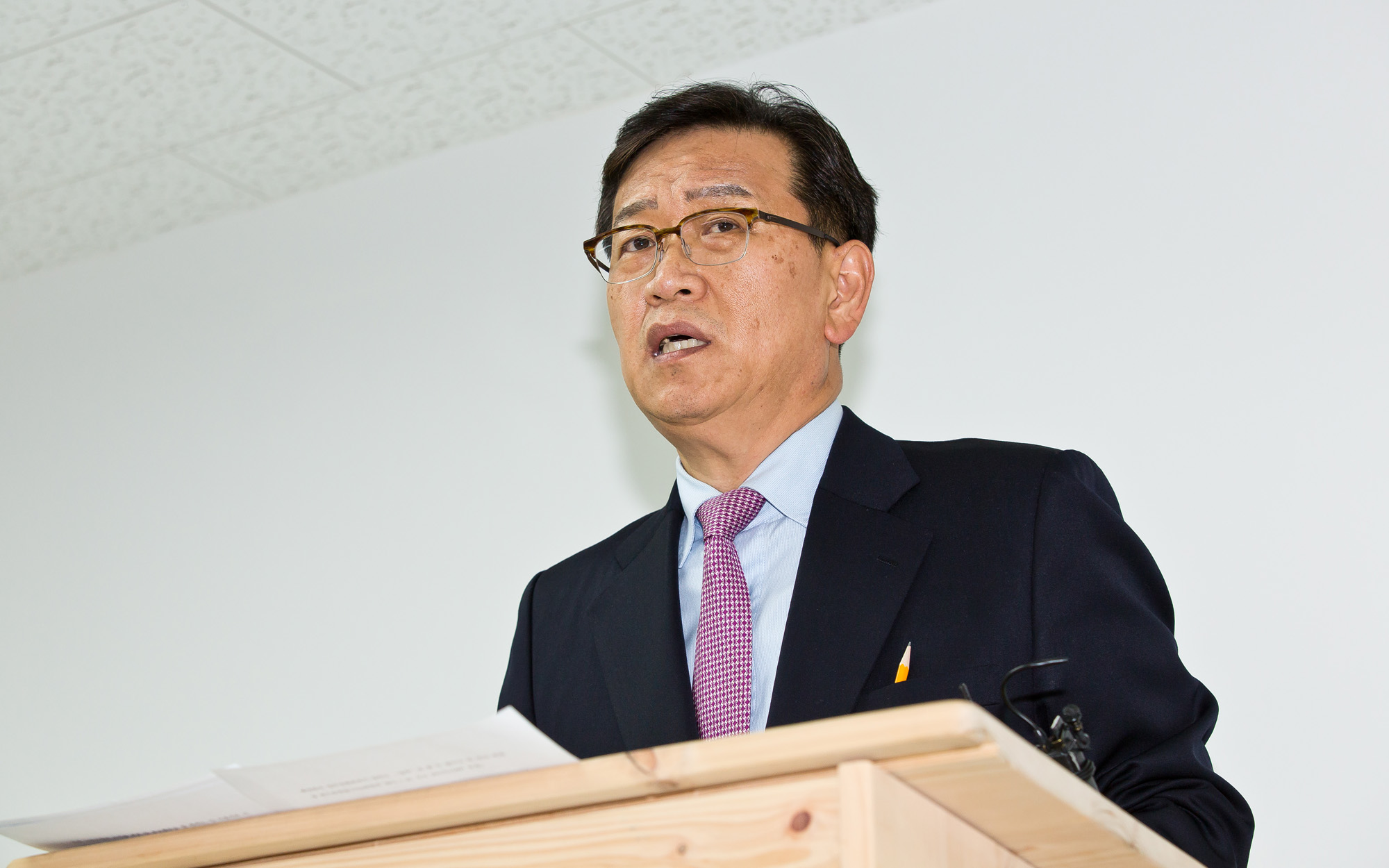 청와대특별감찰반원;김태우수사관;석동현변호사
