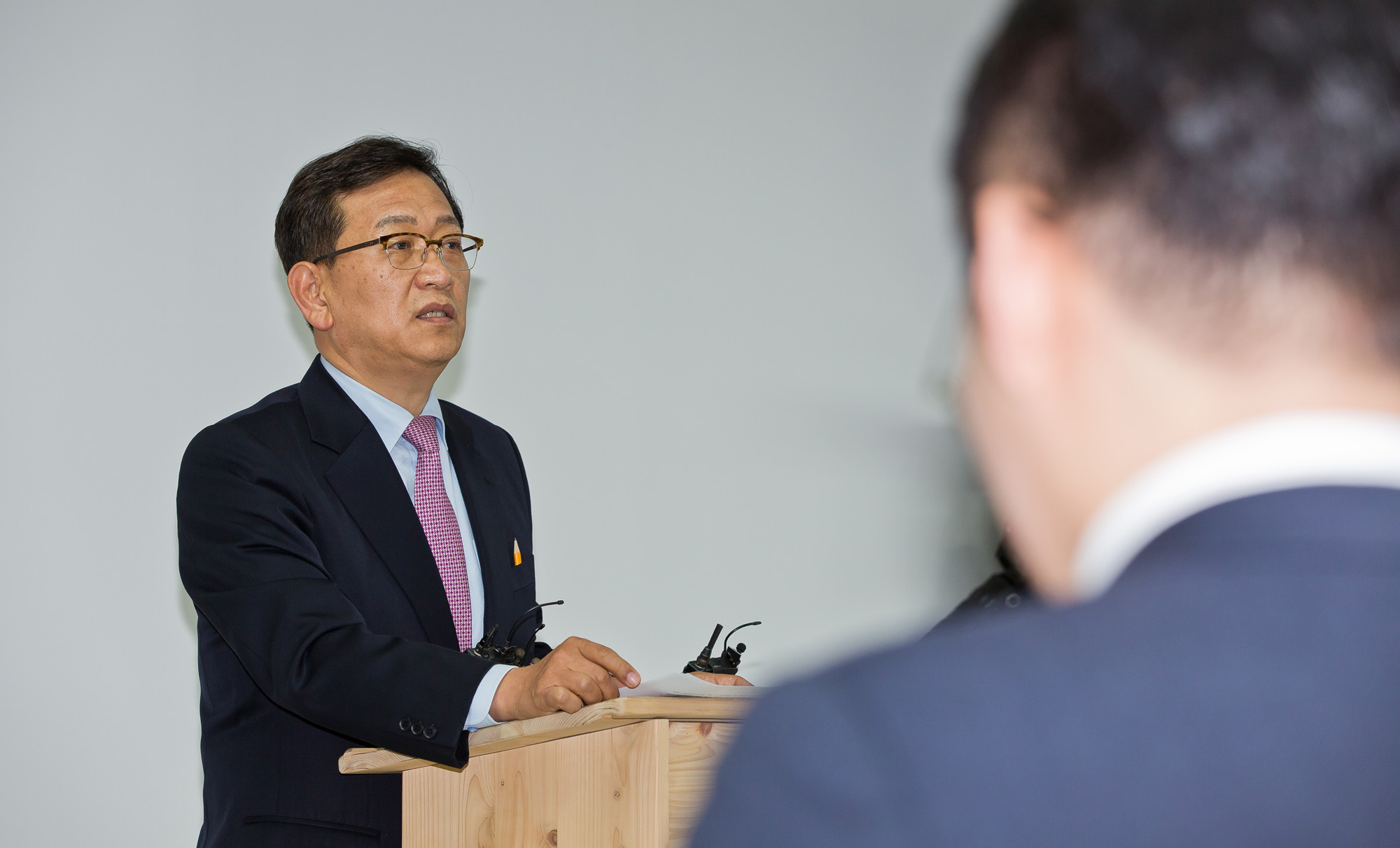 청와대특별감찰반원;김태우수사관;석동현변호사