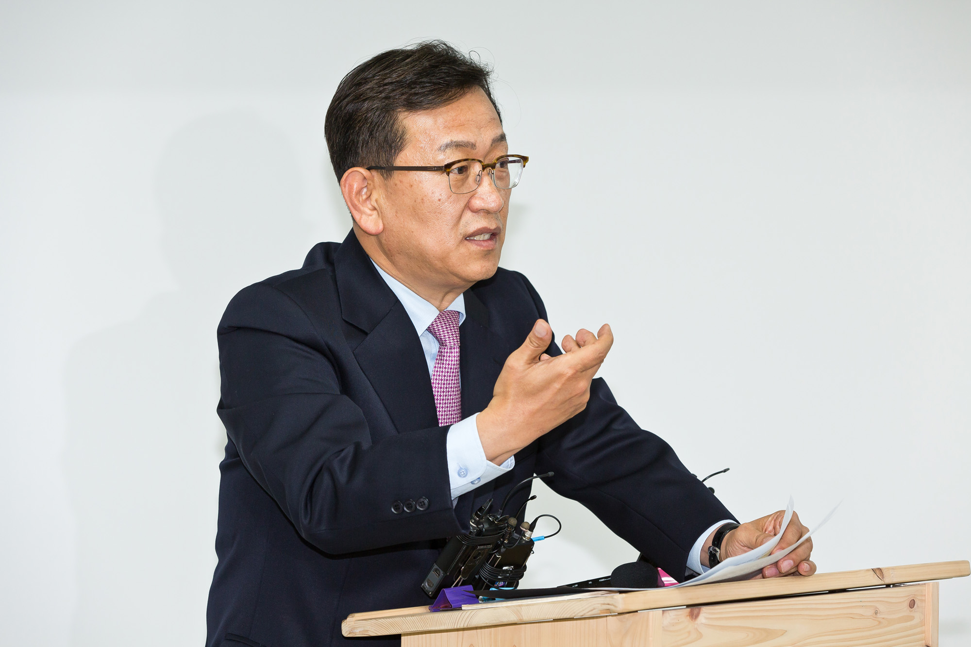 청와대특별감찰반원;김태우수사관;석동현변호사