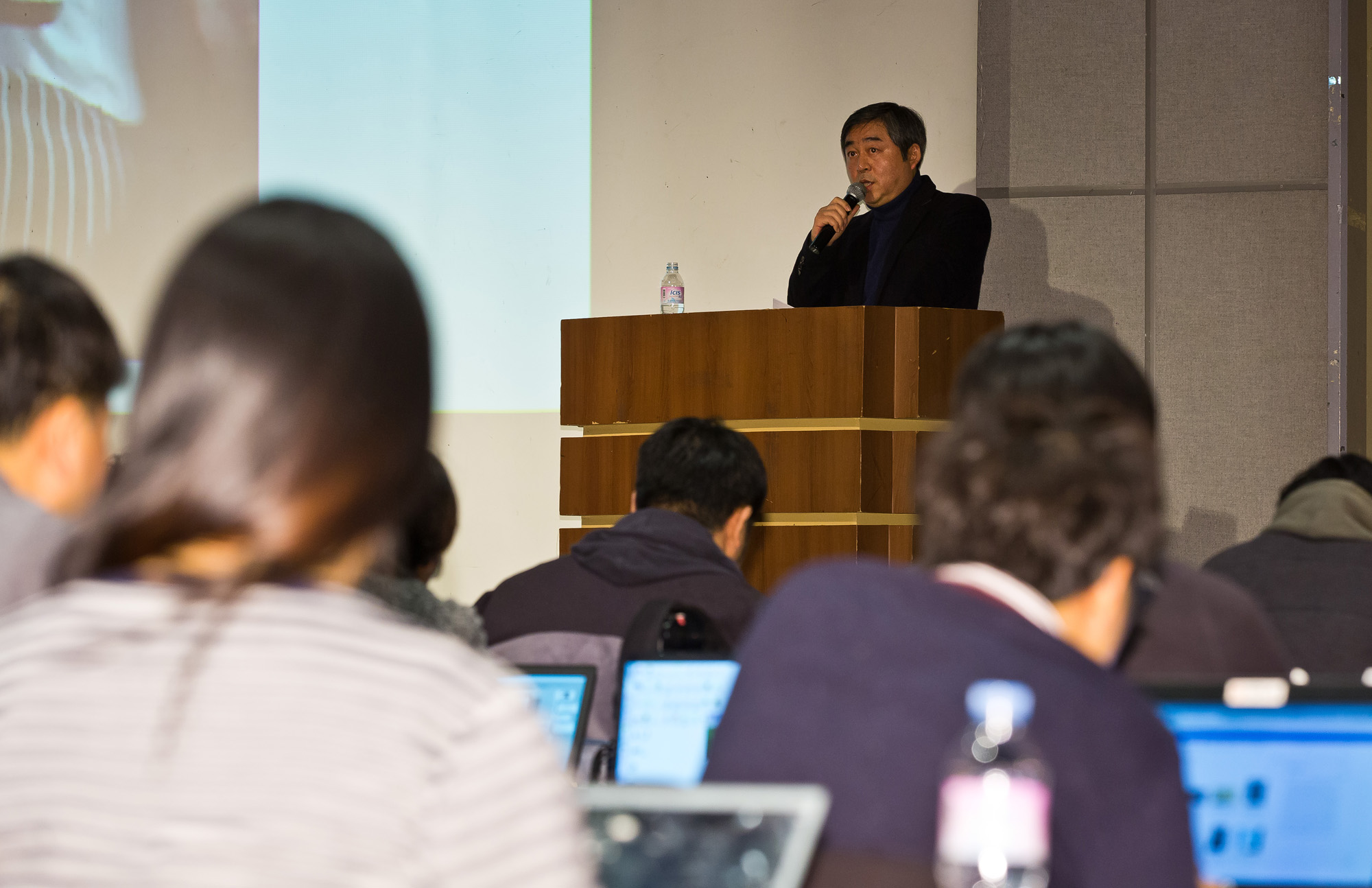 연예;사건사고;더이스트라이트