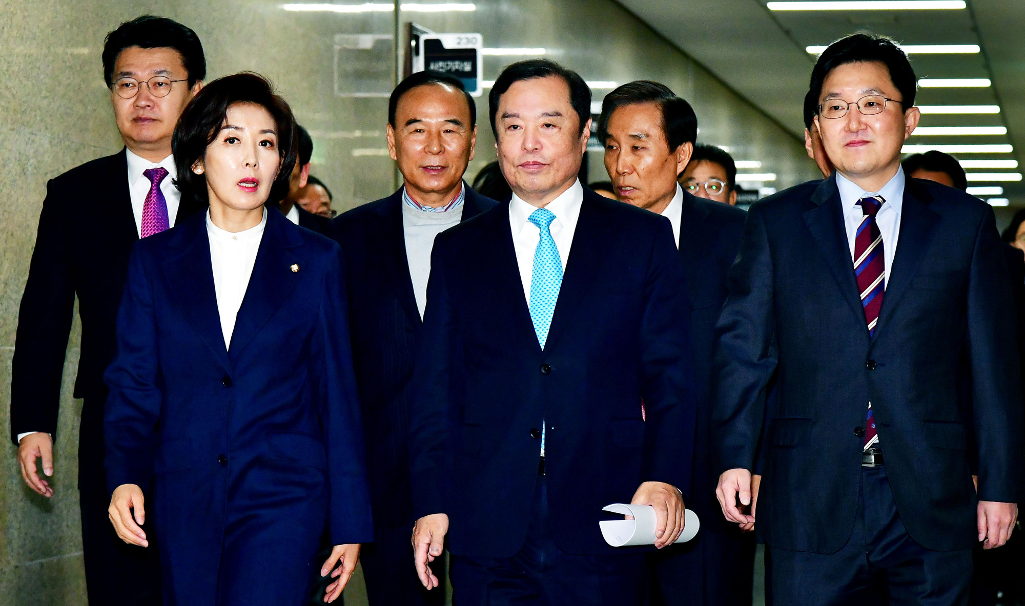 자유한국당비상대책위원회의;김병준위원장;나경원원내대표