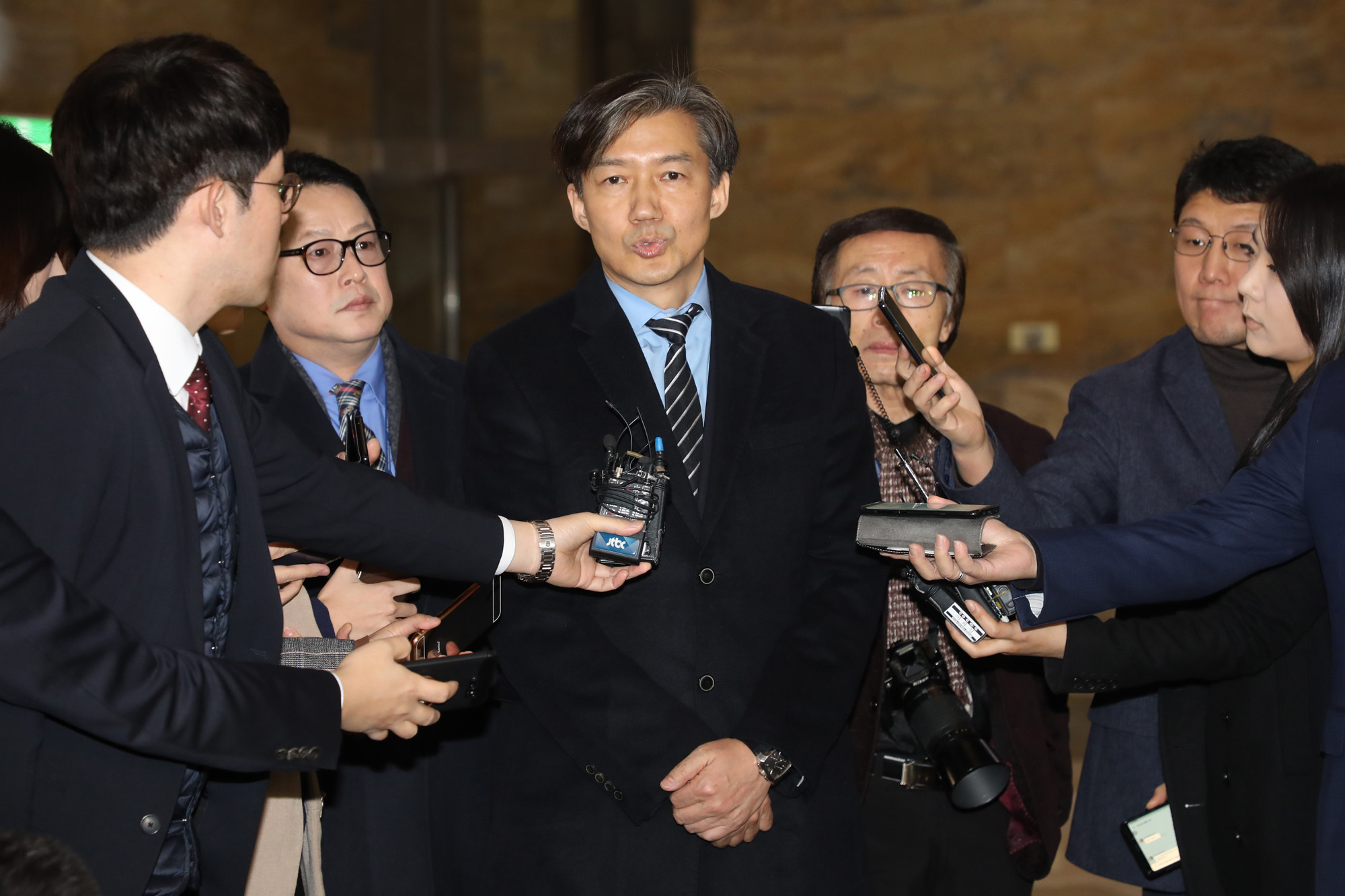 국회운영위원회;임종석청와대비서실장;조국민정수석