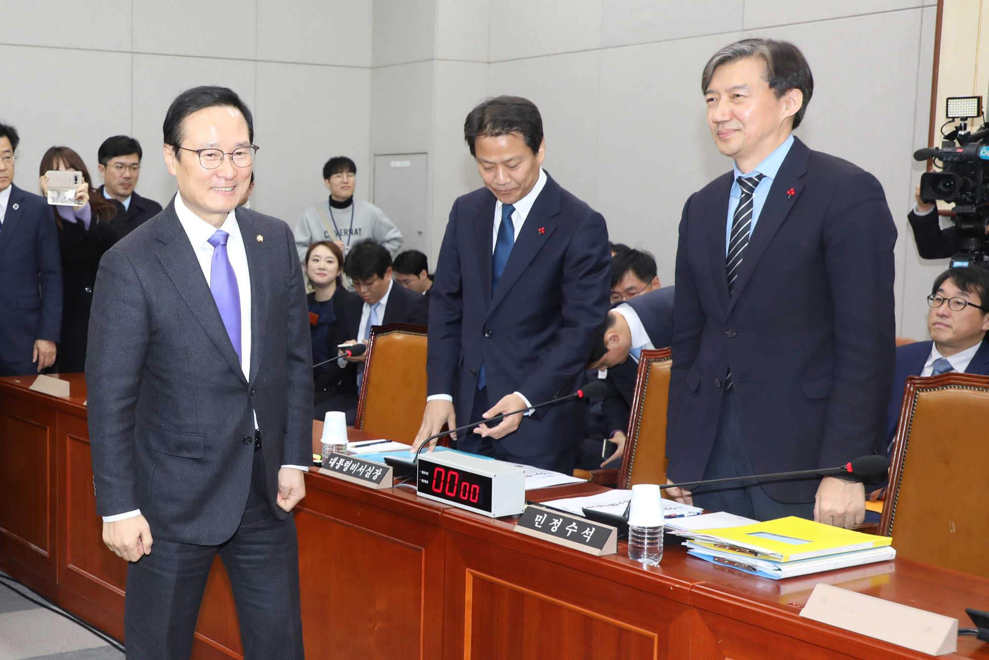 국회운영위원회;임종석청와대비서실장;조국민정수석