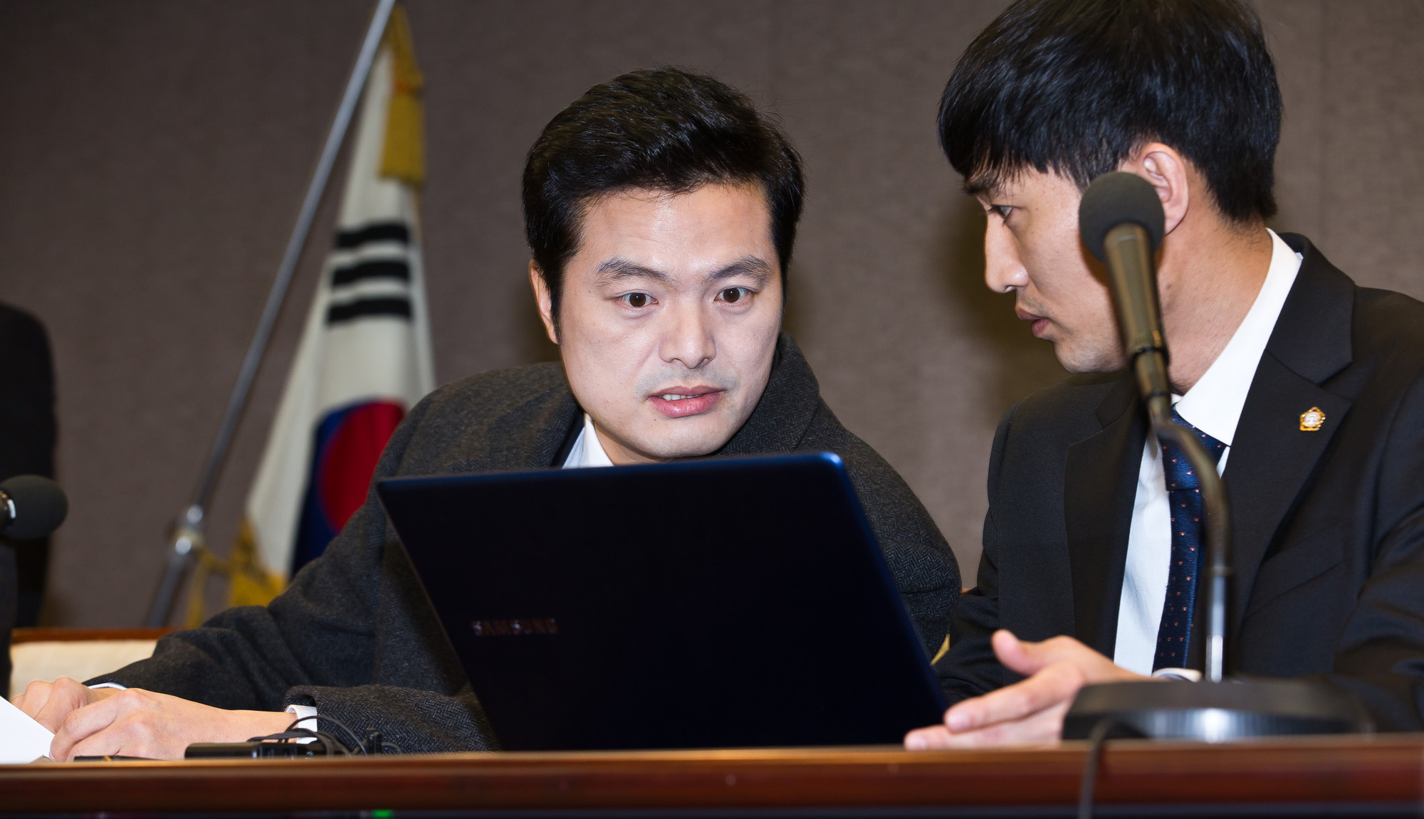 사회;문재인정부;청와대;청와대감찰반원;김태우수사관