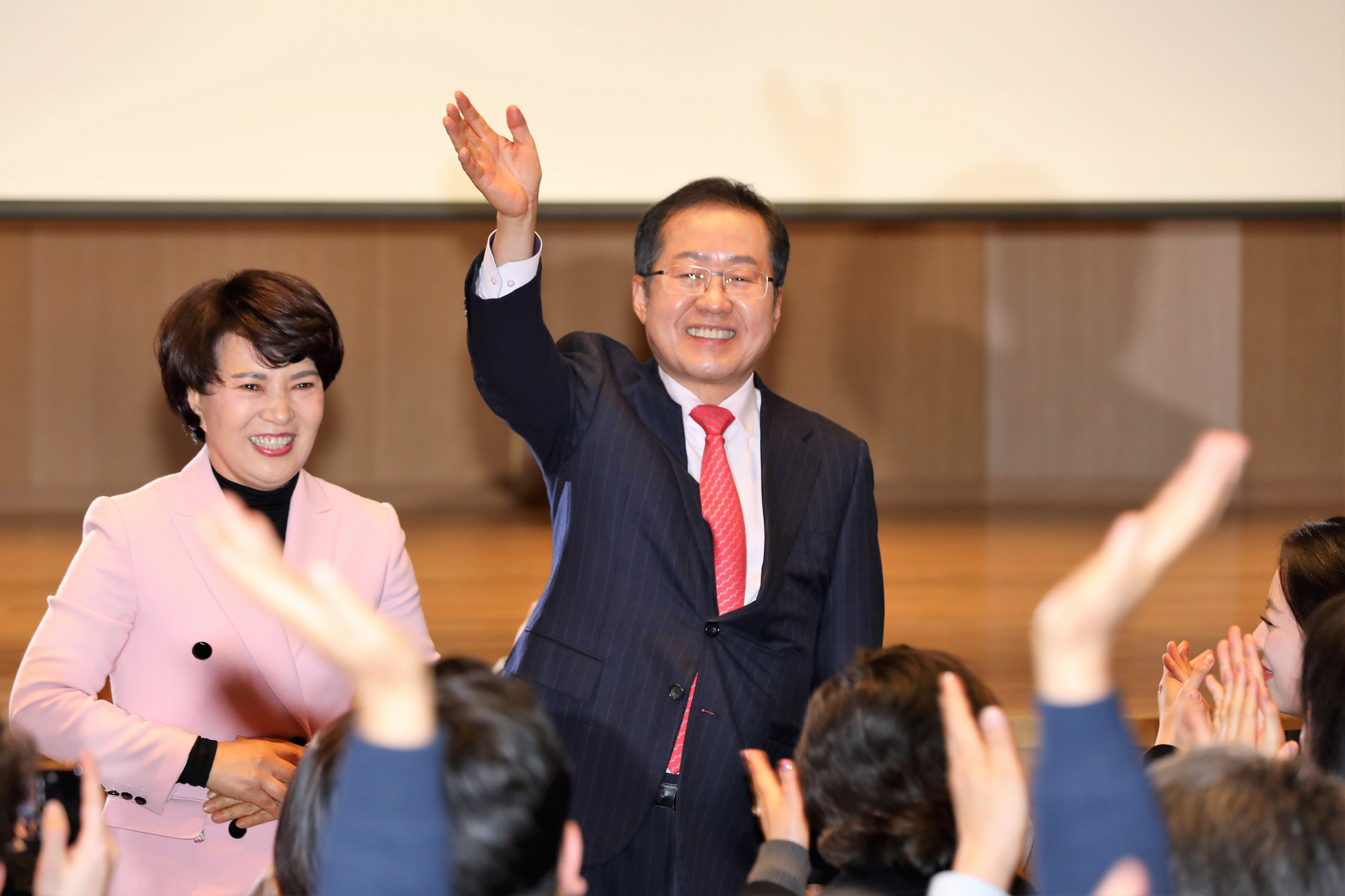 홍준표출판기념회;당랑의꿈