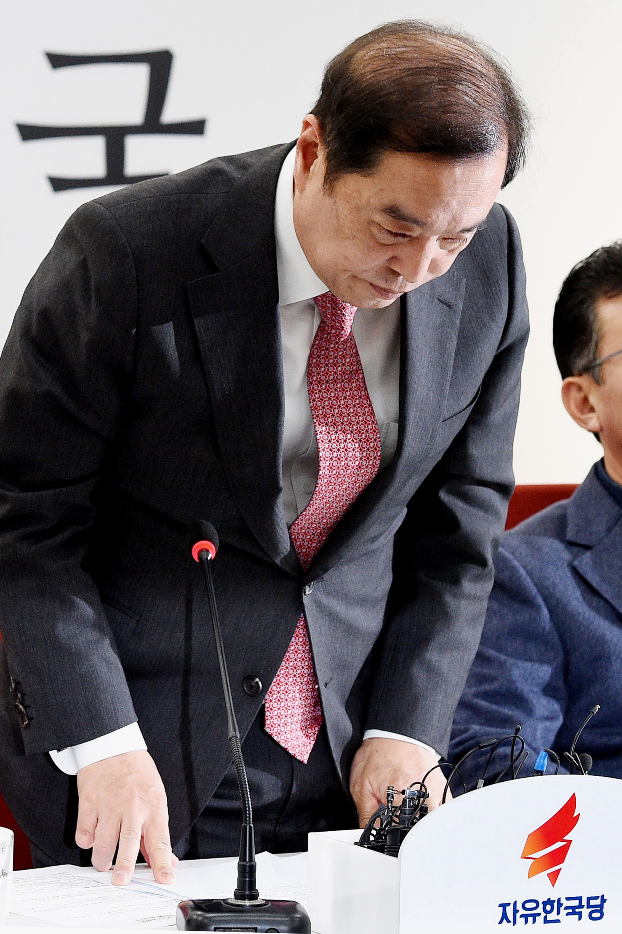 자유한국당비상대책위원회;김병준위원장;한국당5.18망언