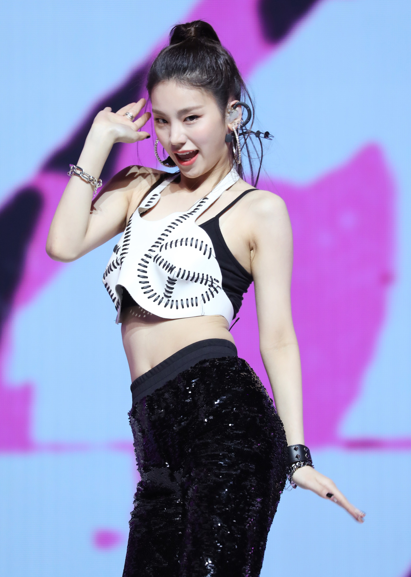 있지;itzy;예지;리아;류진;채령;유나