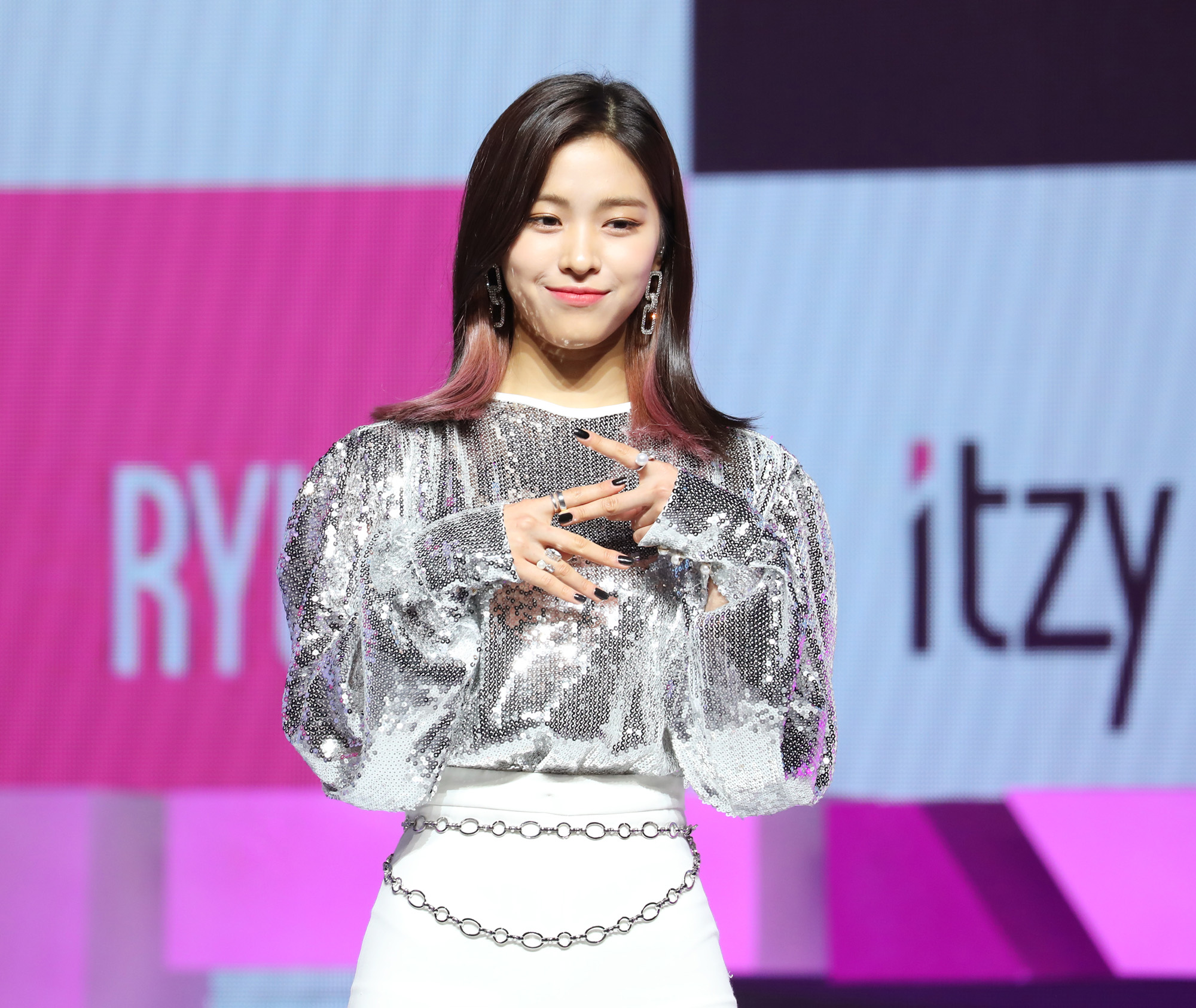 있지;itzy;예지;리아;류진;채령;유나