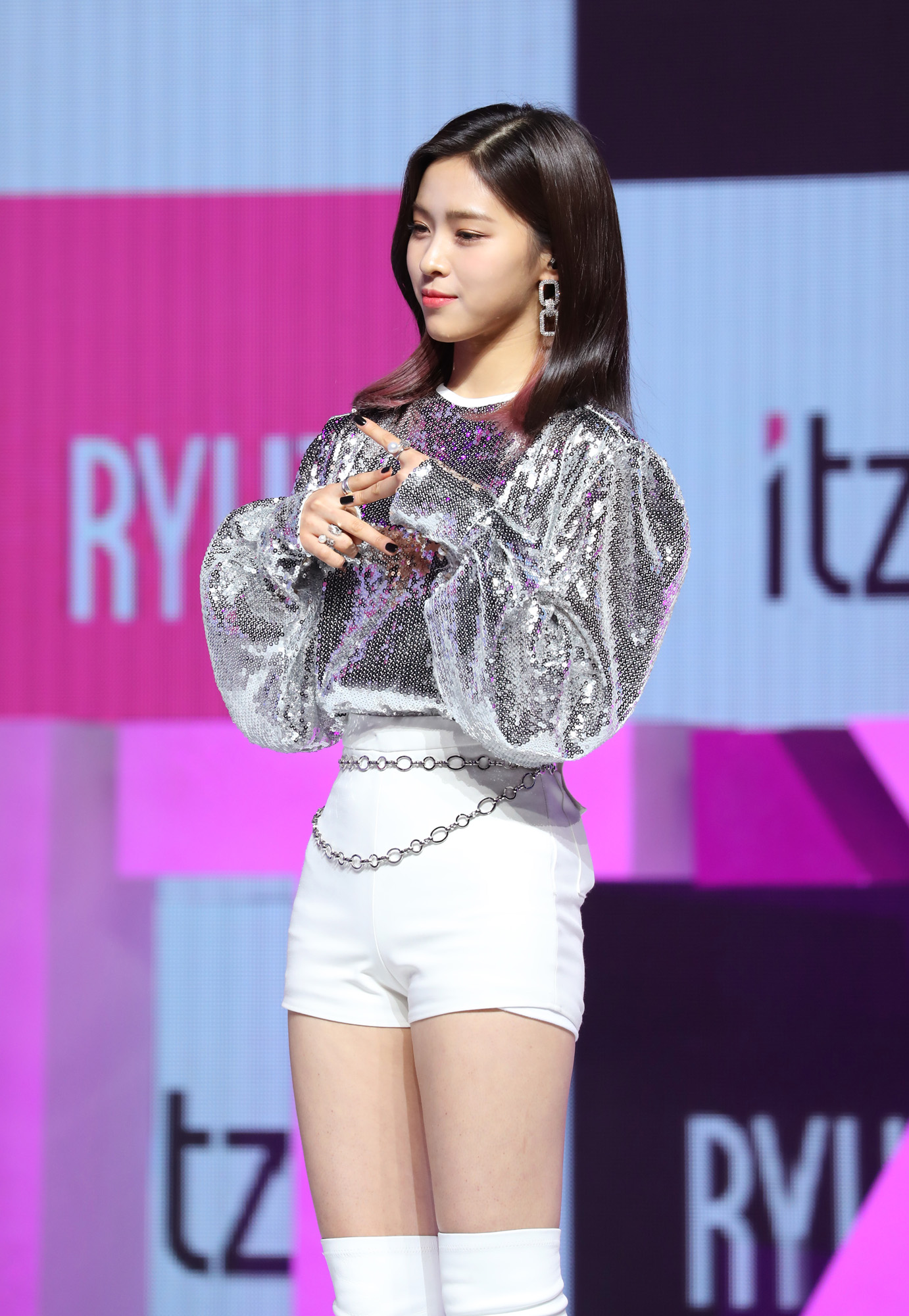 있지;itzy;예지;리아;류진;채령;유나