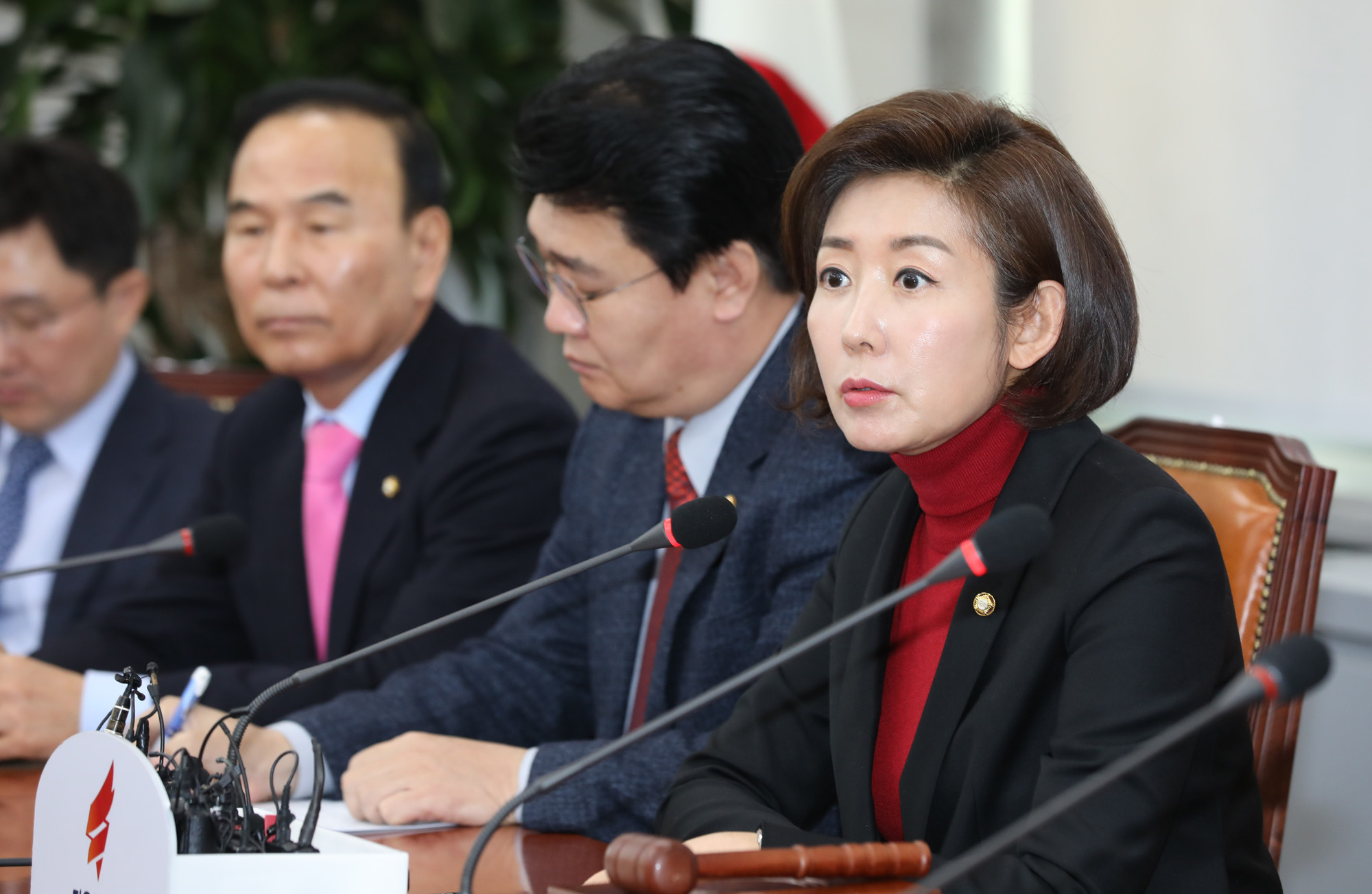 자유한국당비상대책위원회의;김병준비대위원장;나경원원내대표