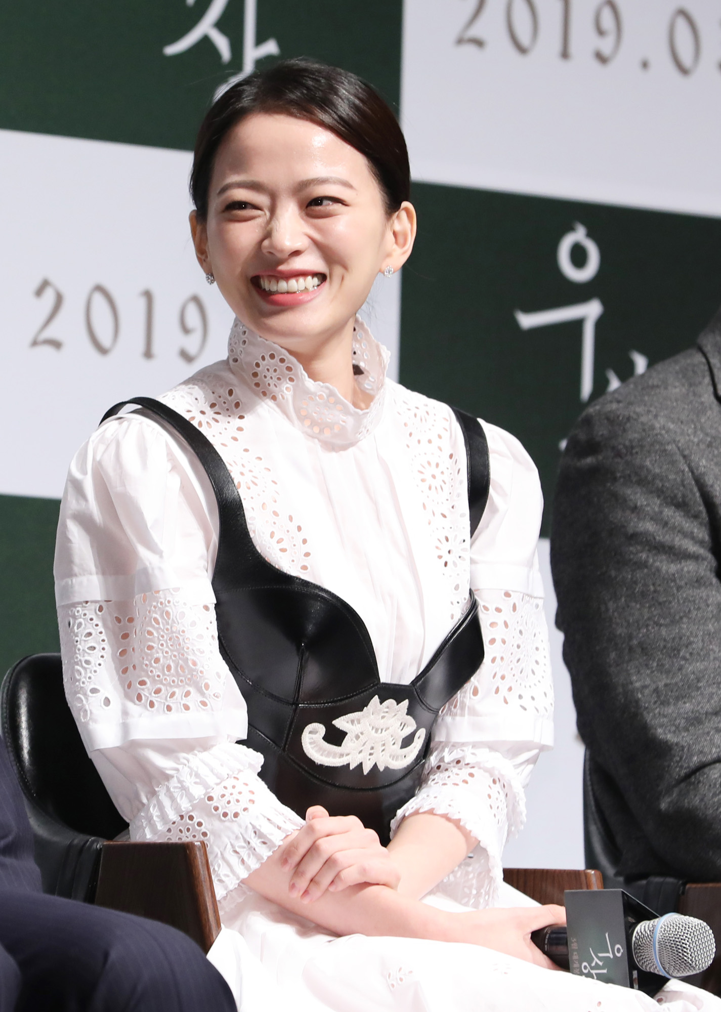 우상;한석규;설경구;천우희;이수진감독