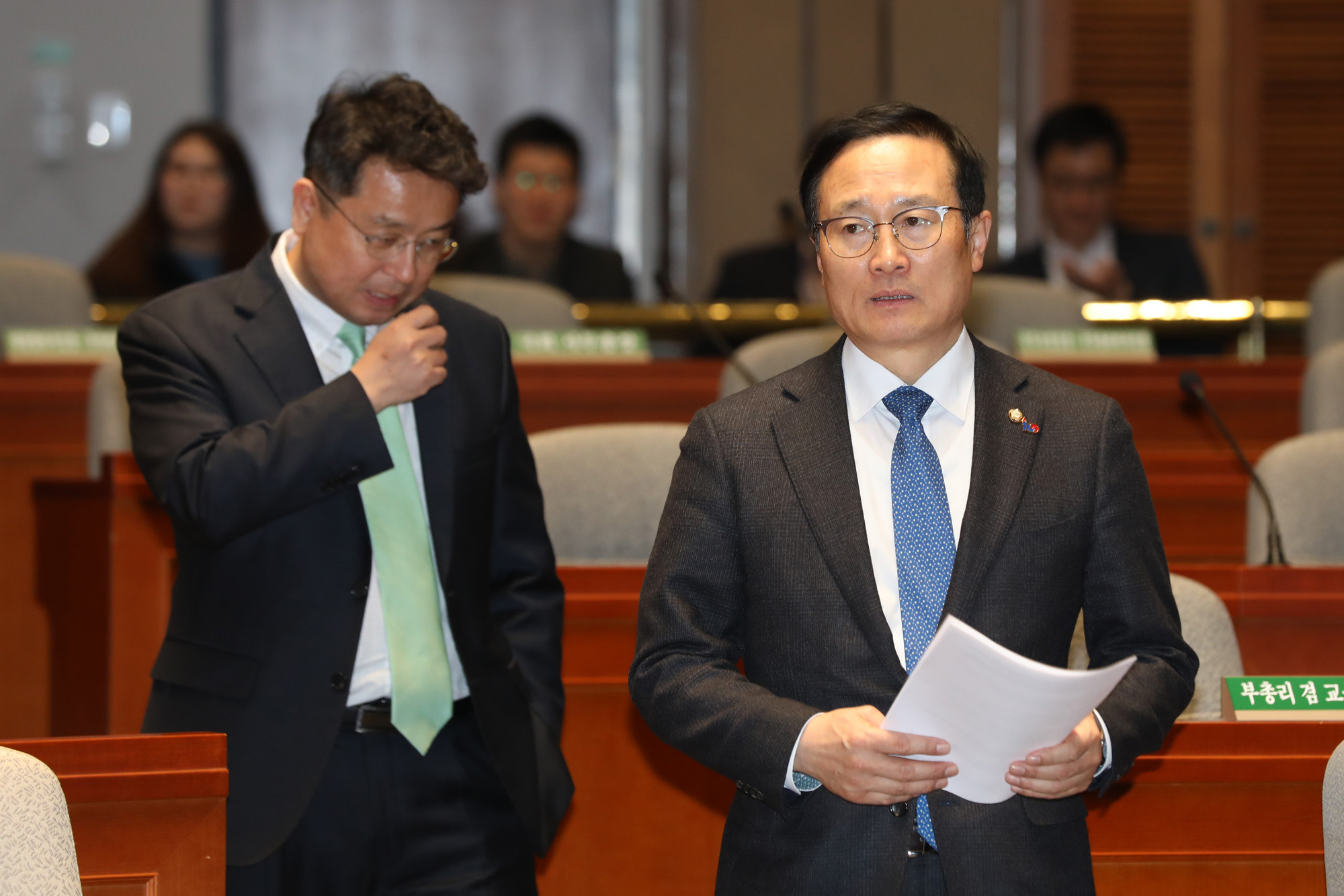 더불어민주당정책의원총회;홍영표원내대표